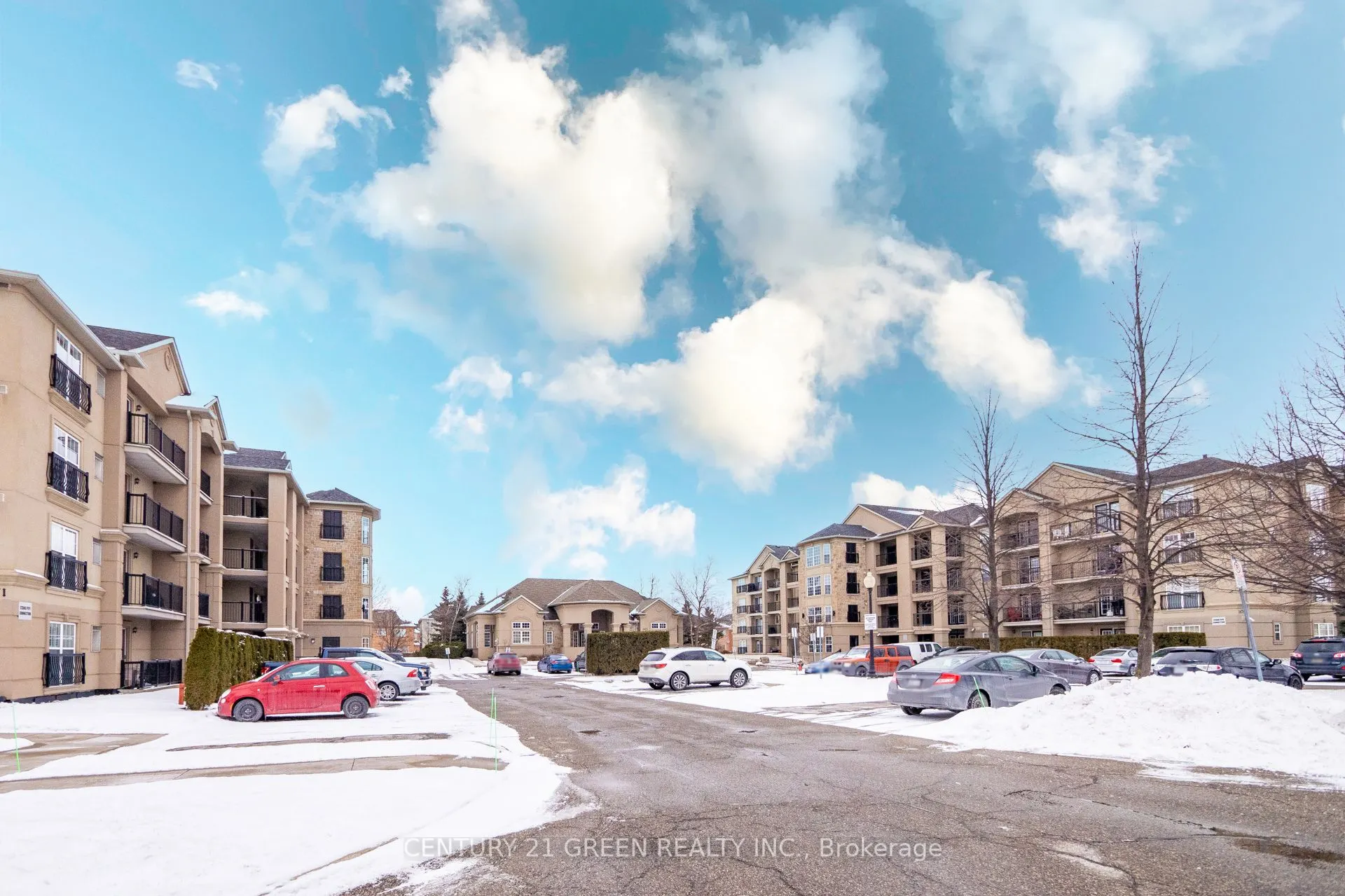 1479 Maple Avenue, #206