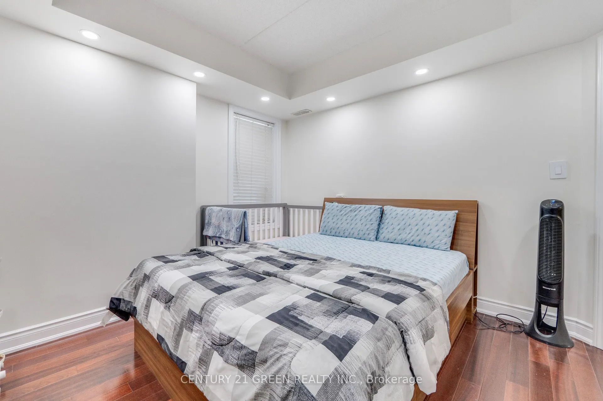 1479 Maple Avenue, #206