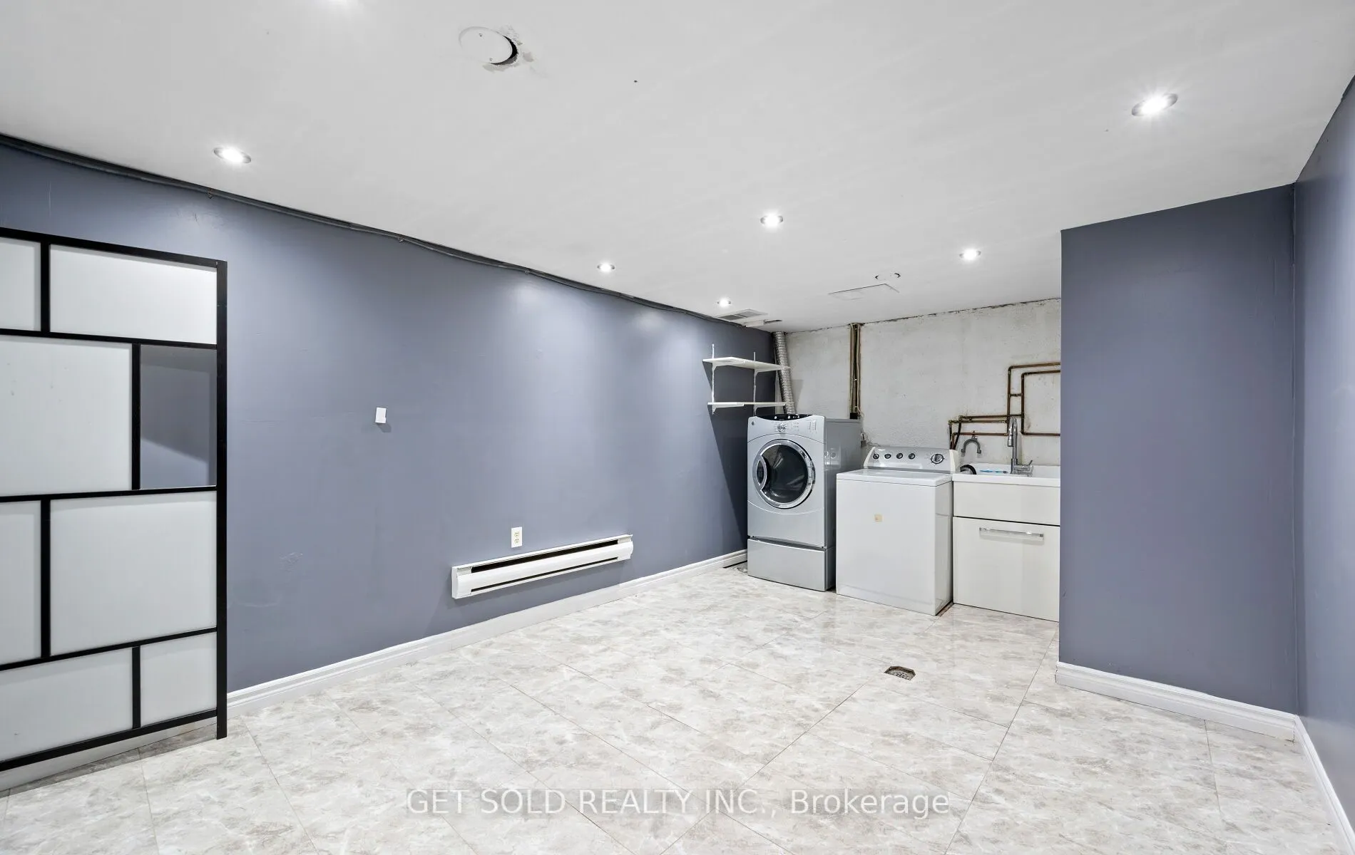 6 Darras Court, #6