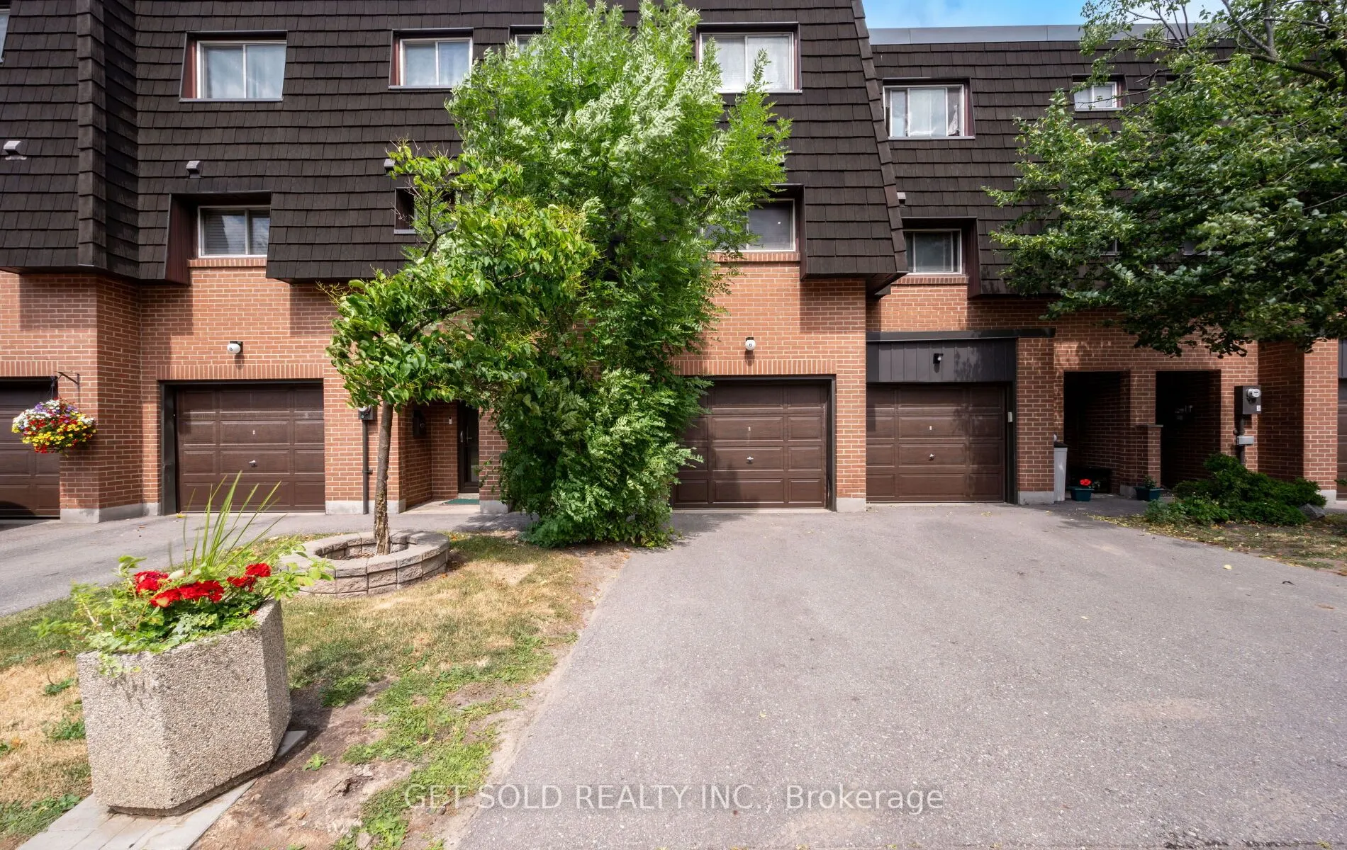 6 Darras Court, #6