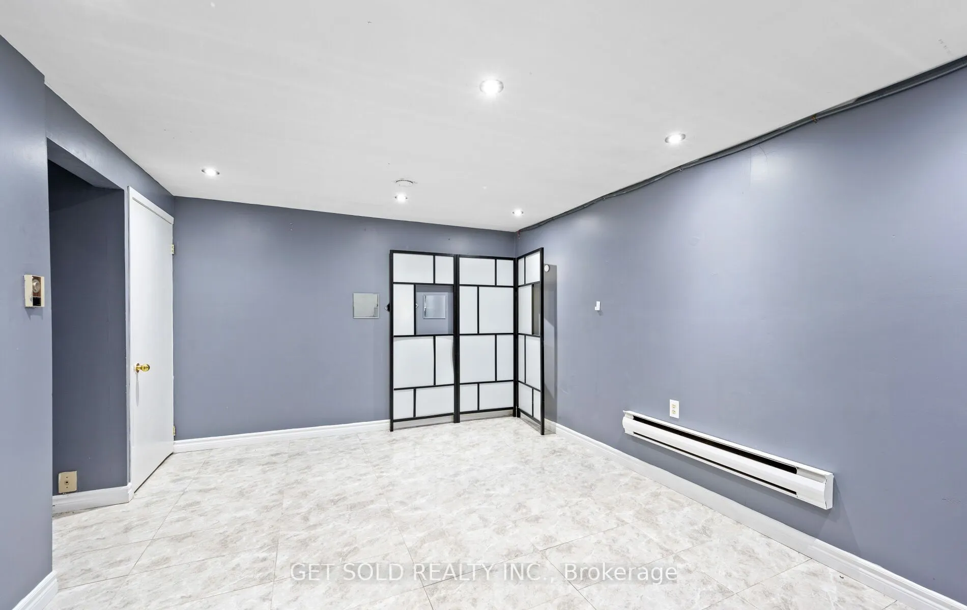 6 Darras Court, #6