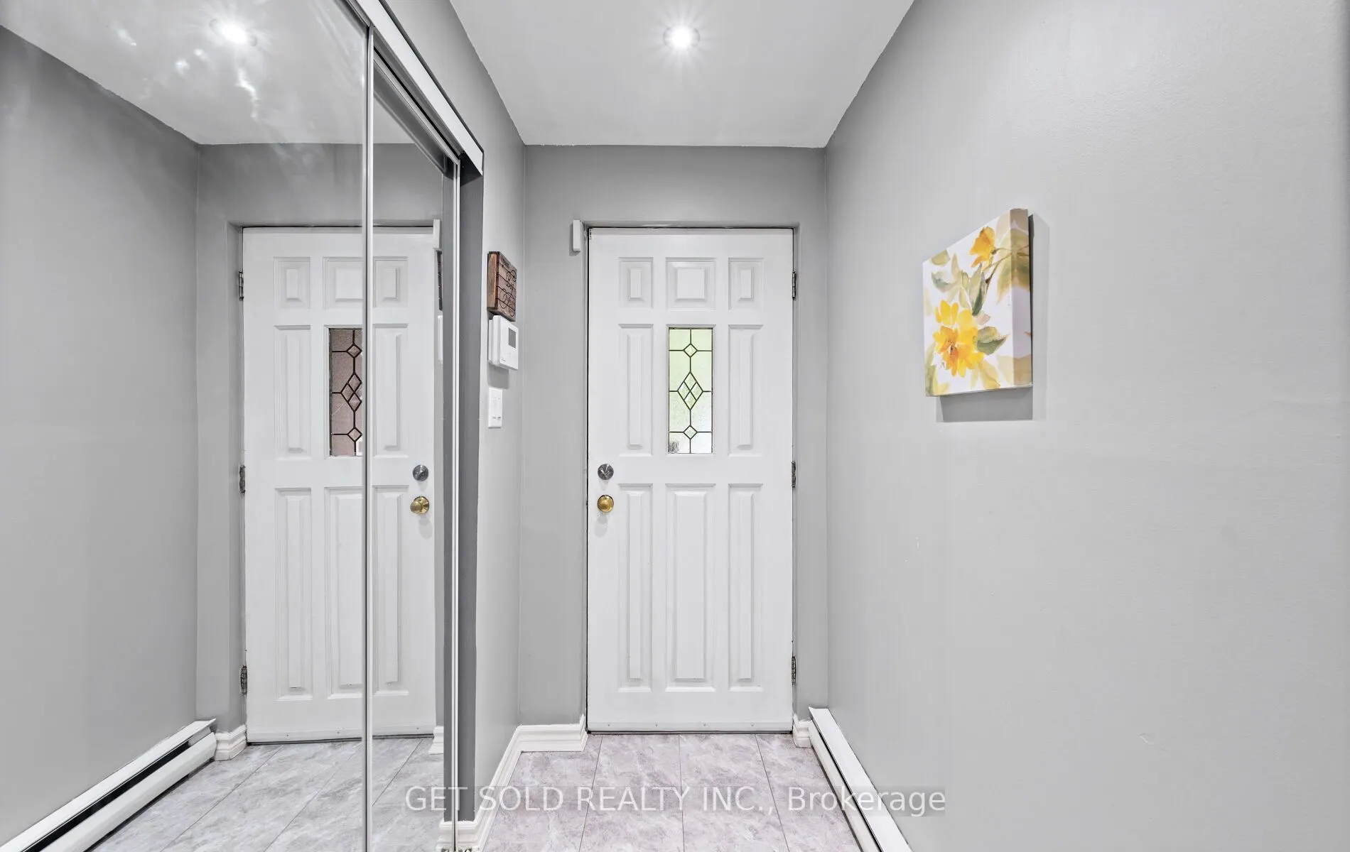 6 Darras Court, #6