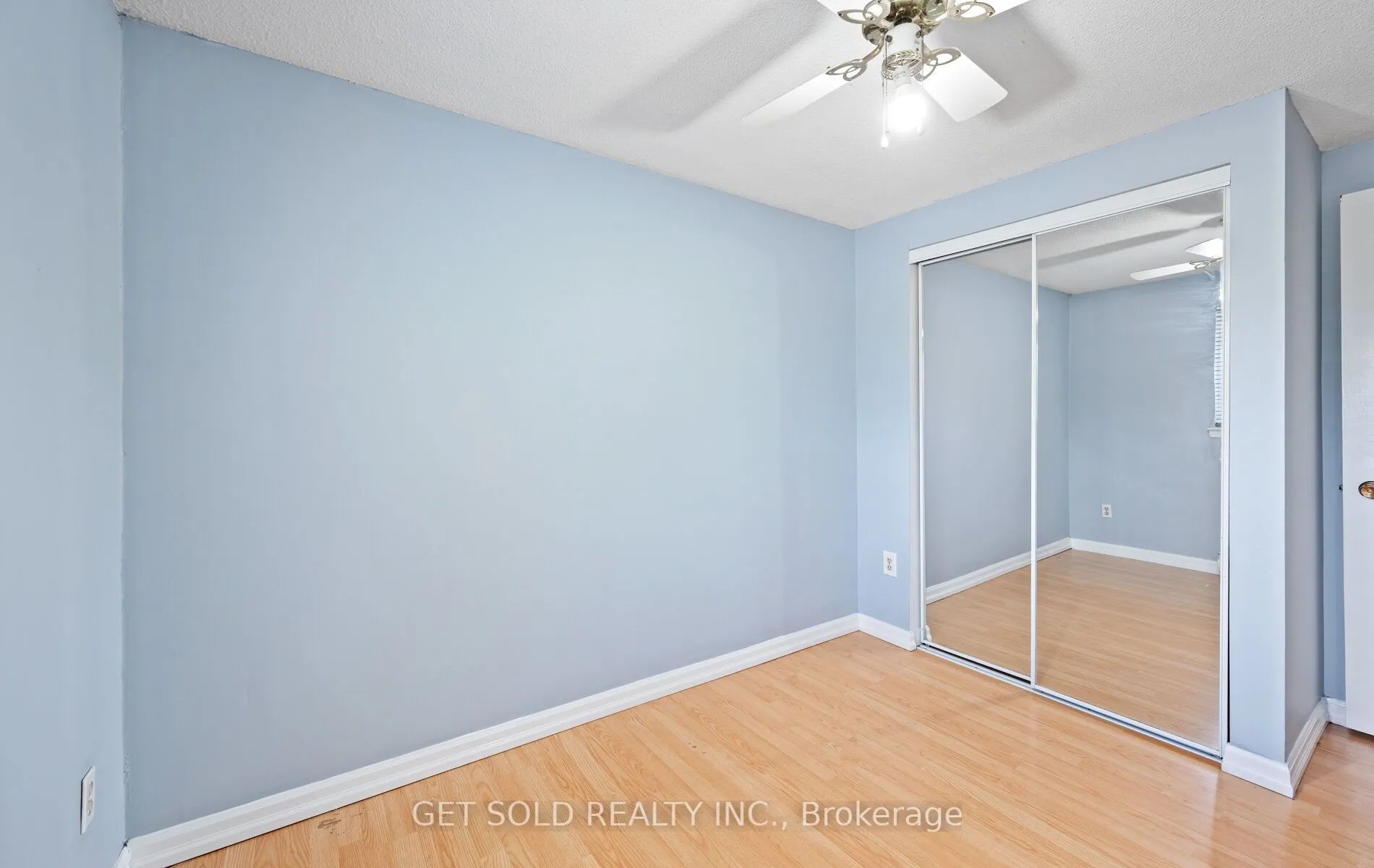 6 Darras Court, #6