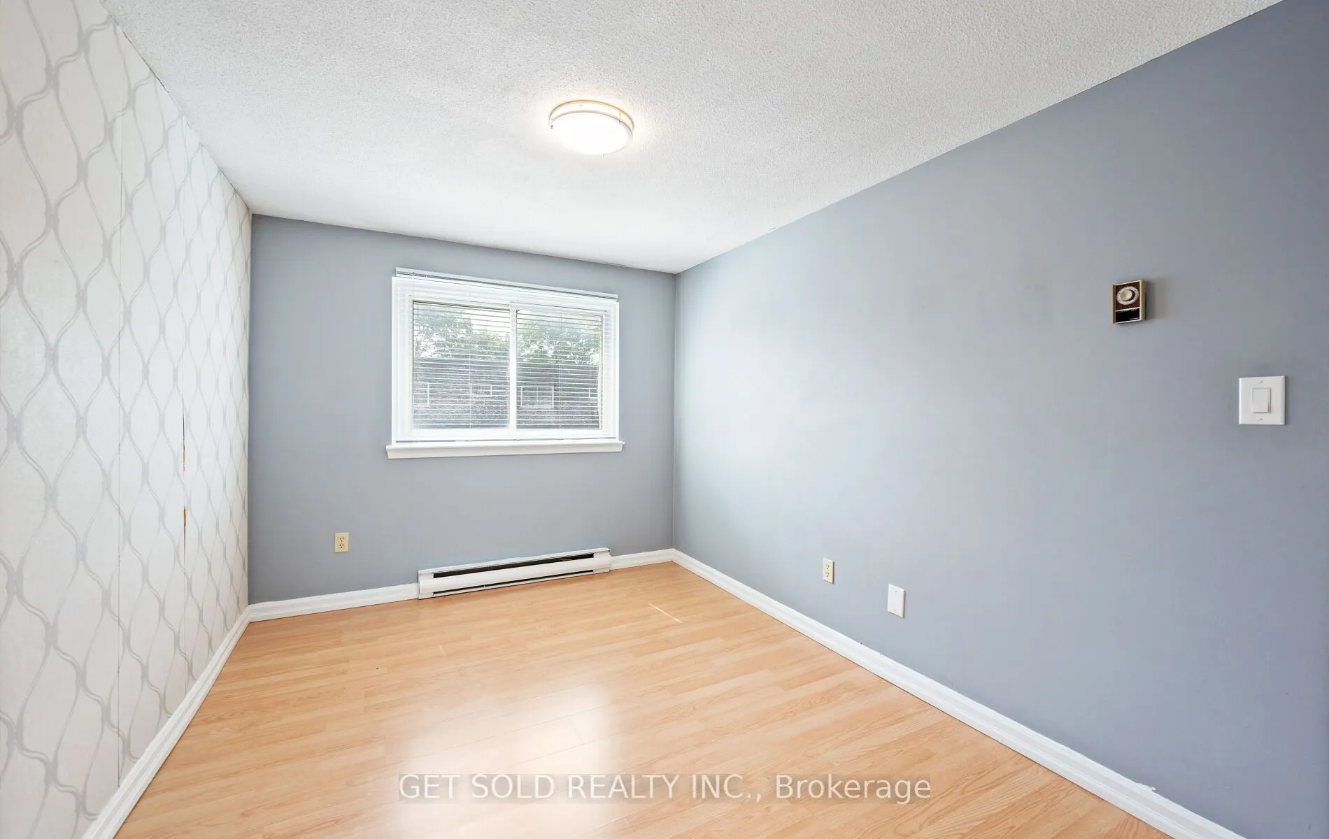 6 Darras Court, #6