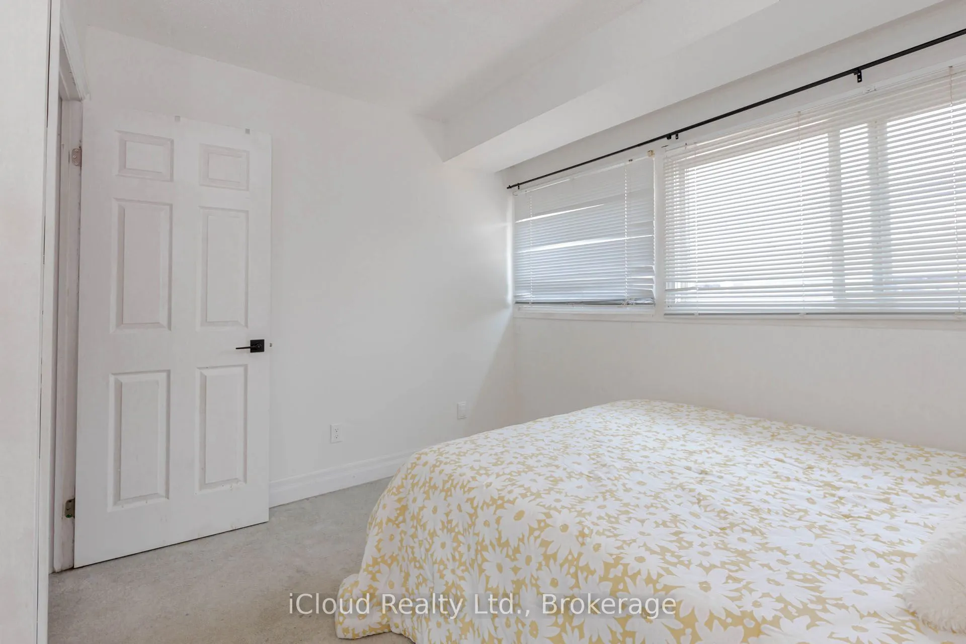 915 Inverhouse Drive, #42