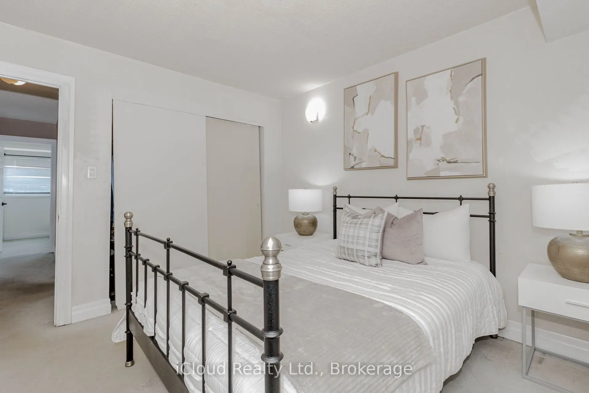 915 Inverhouse Drive, #42