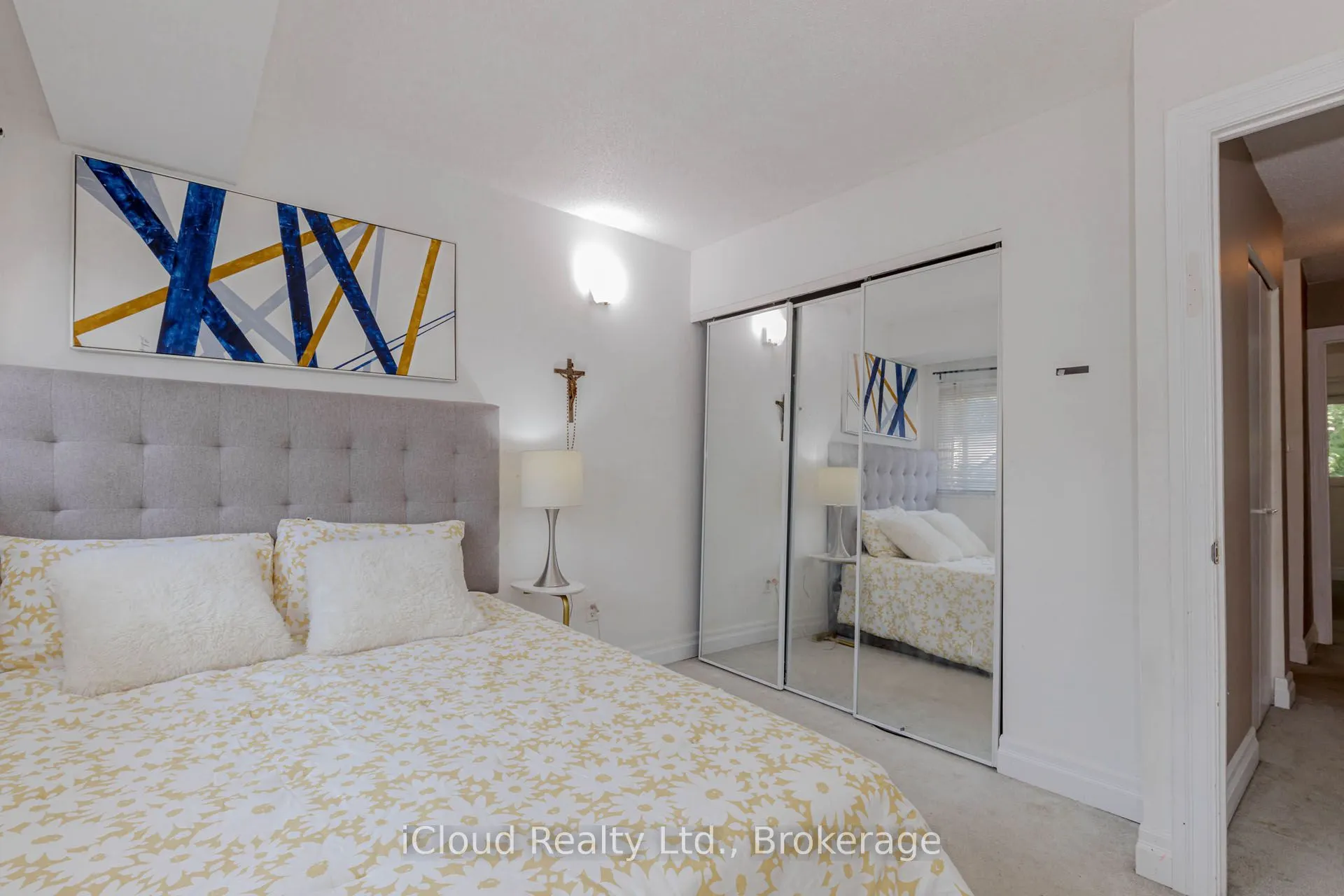 915 Inverhouse Drive, #42