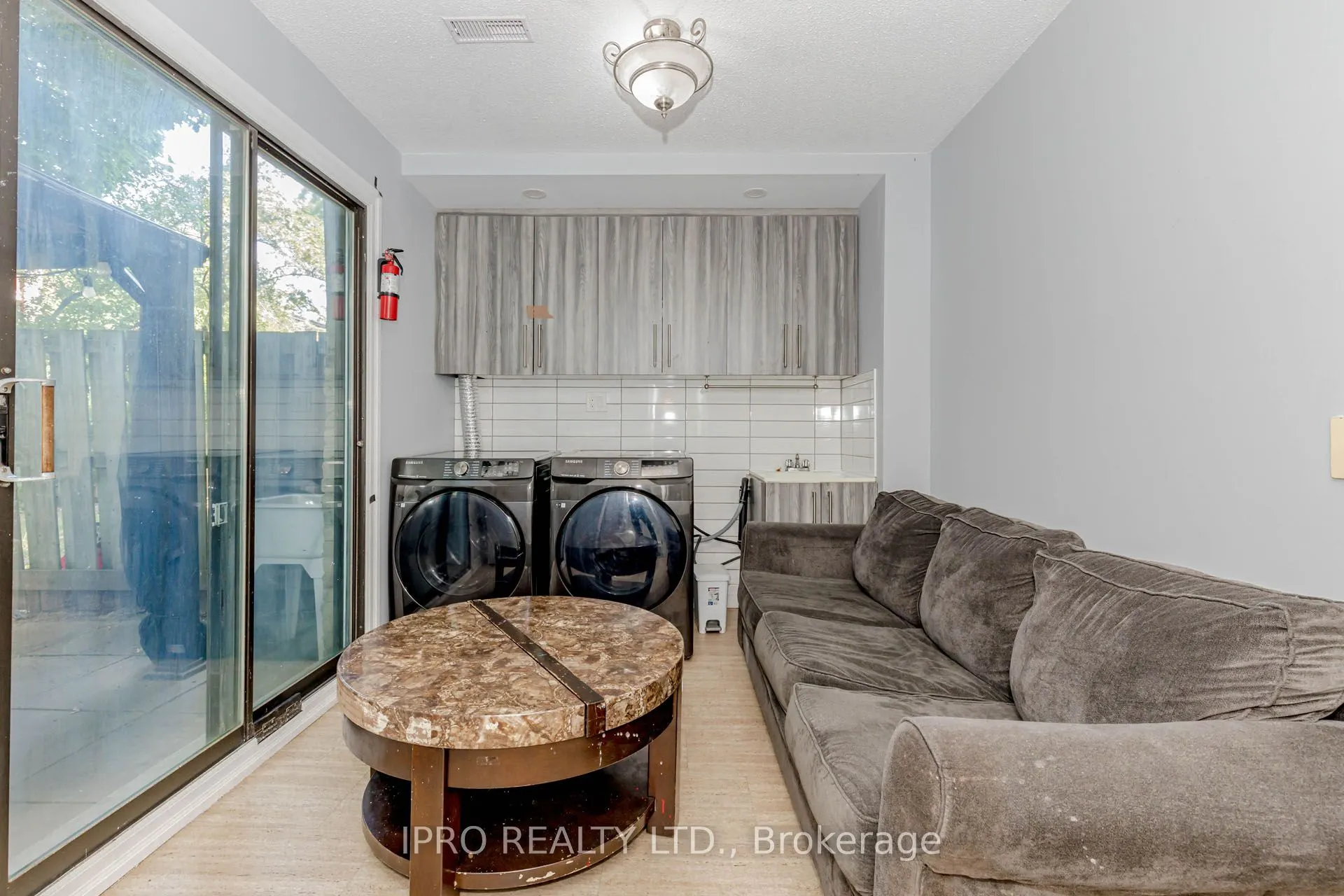 915 Inverhouse Drive, #42