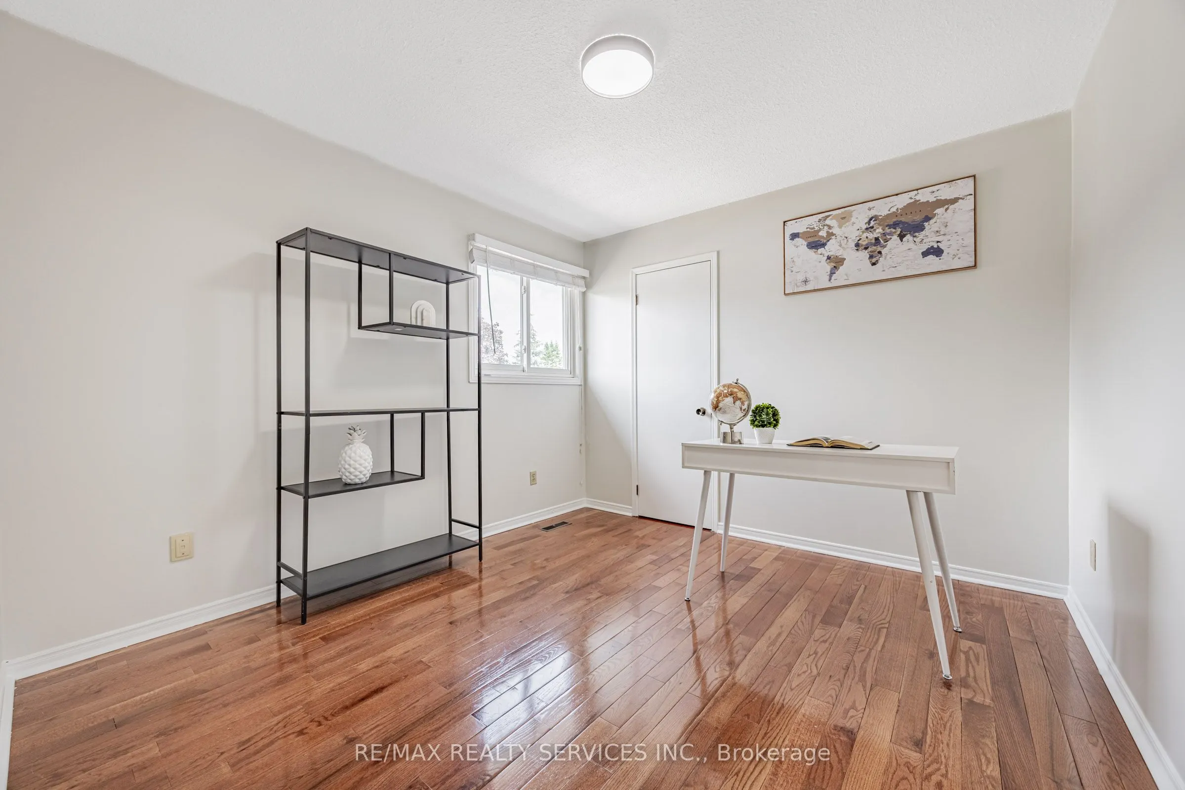 9 Garview Court