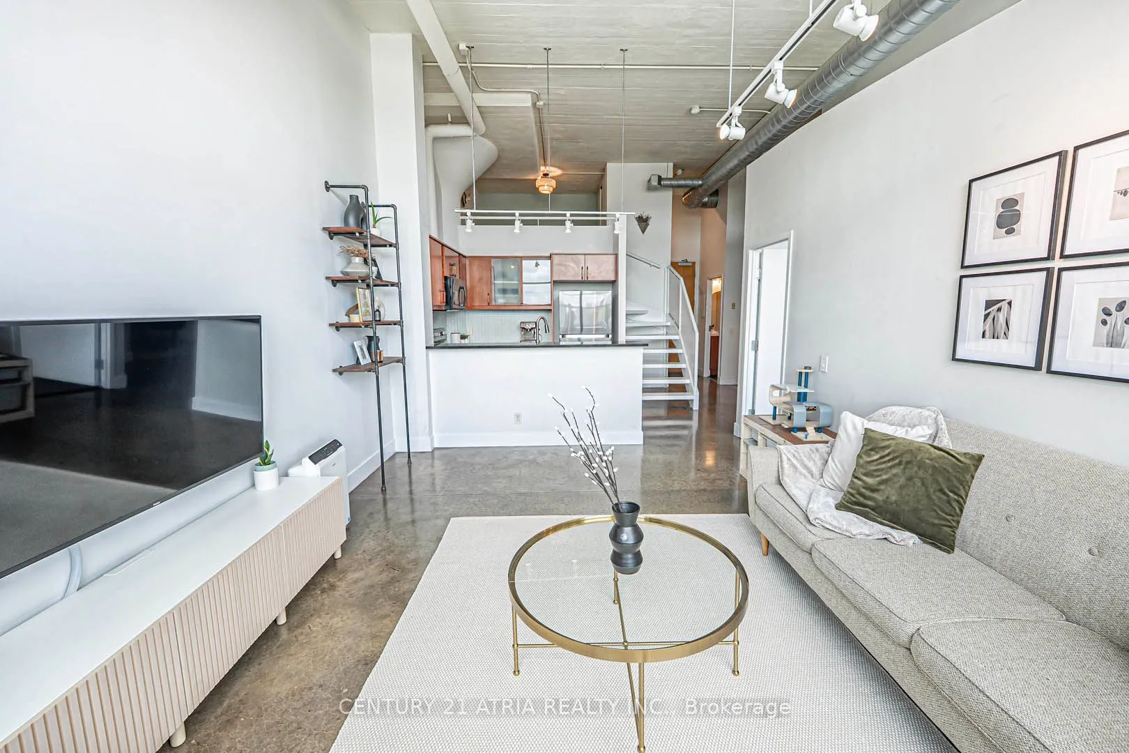 1001 Roselawn Avenue, #318