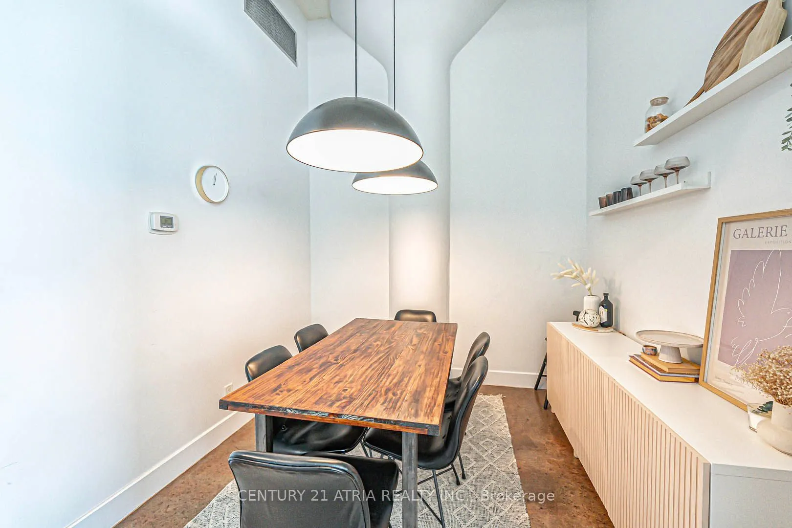 1001 Roselawn Avenue, #318
