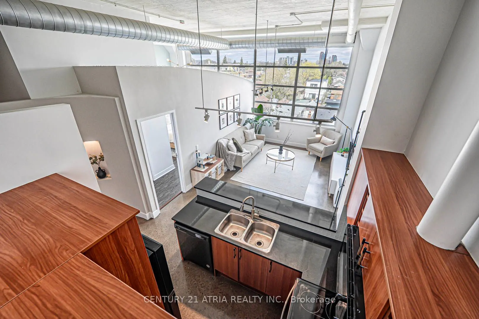 1001 Roselawn Avenue, #318
