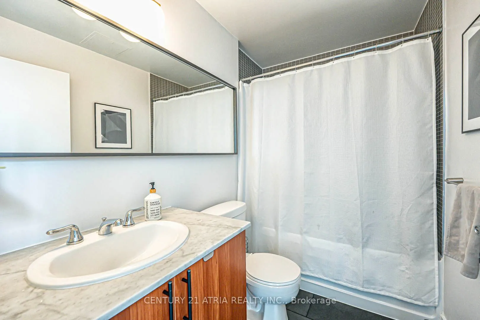1001 Roselawn Avenue, #318