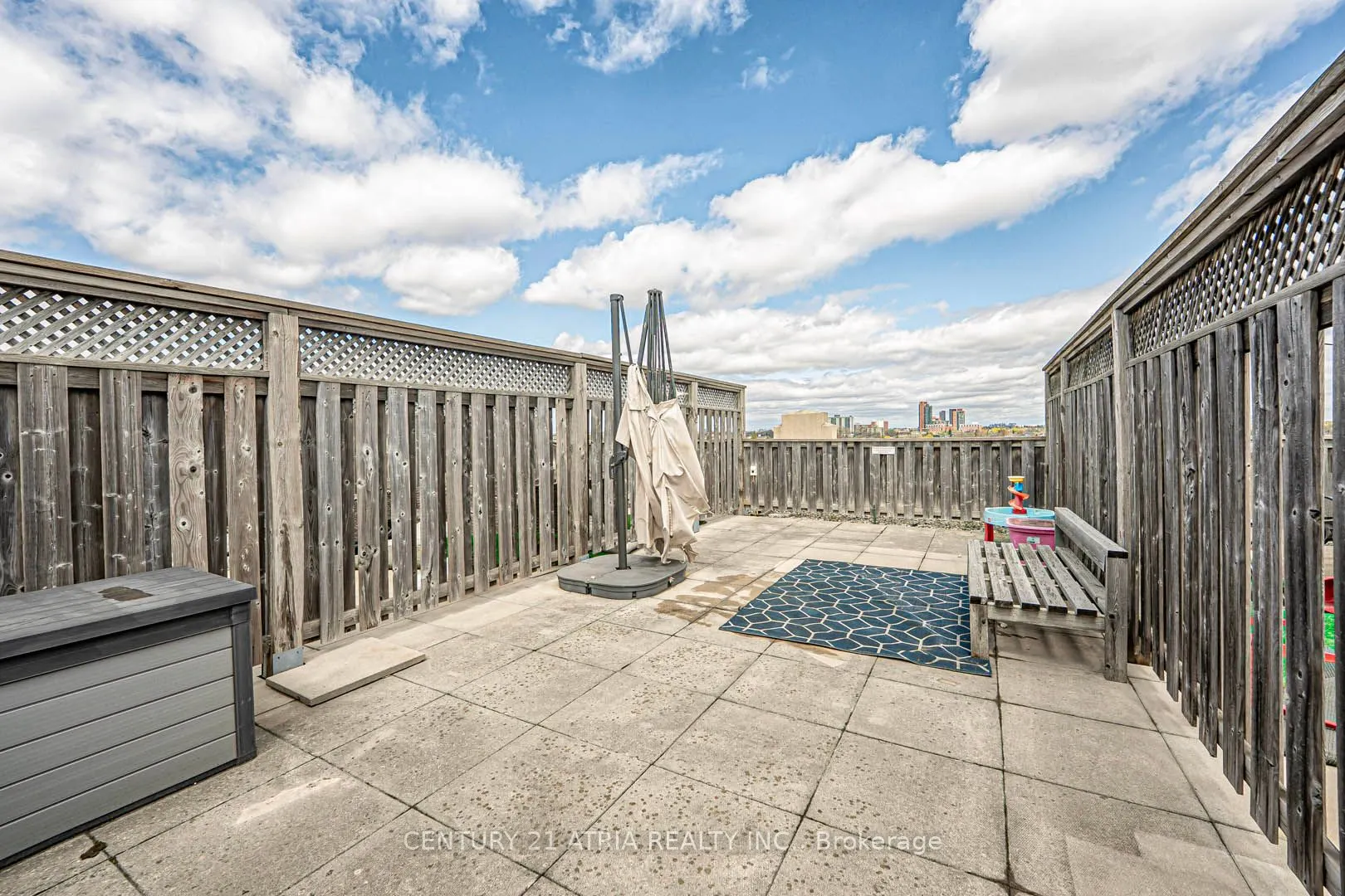 1001 Roselawn Avenue, #318