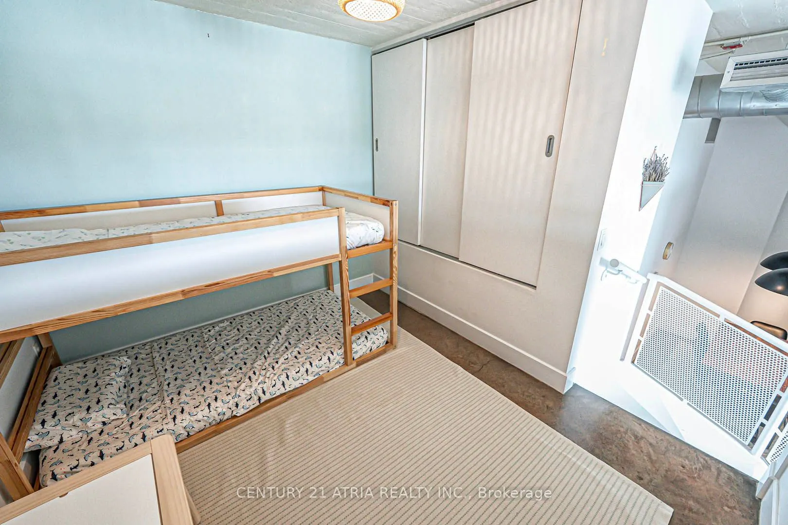 1001 Roselawn Avenue, #318