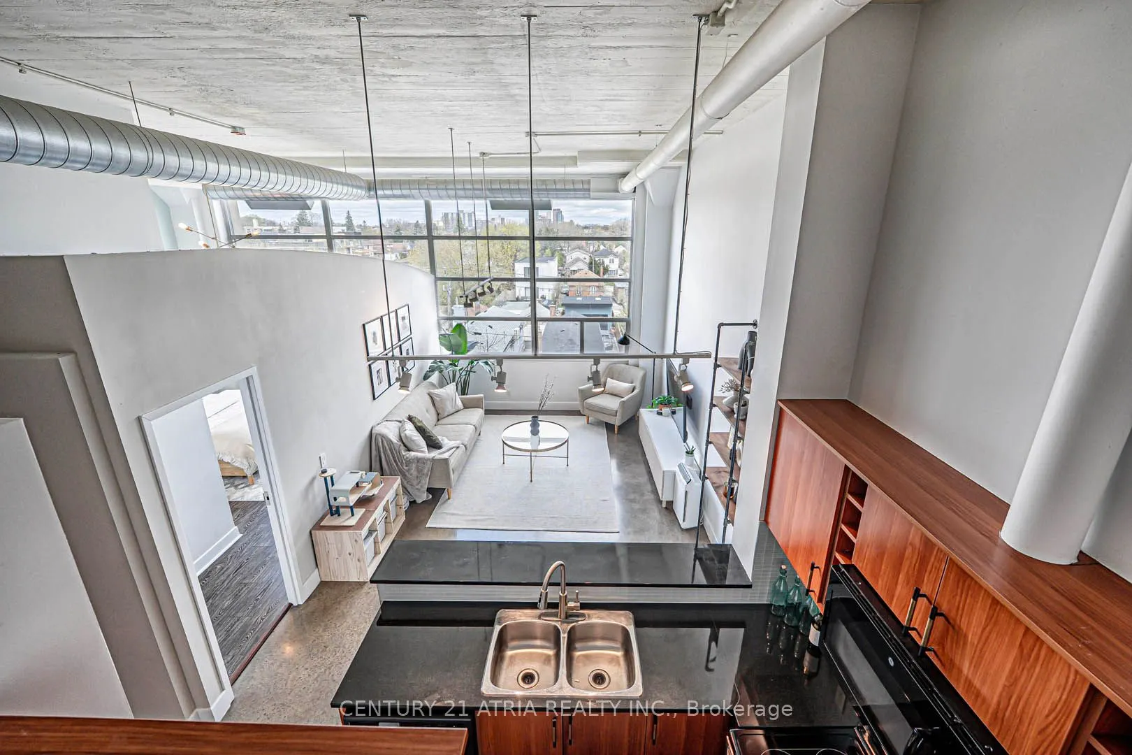 1001 Roselawn Avenue, #318