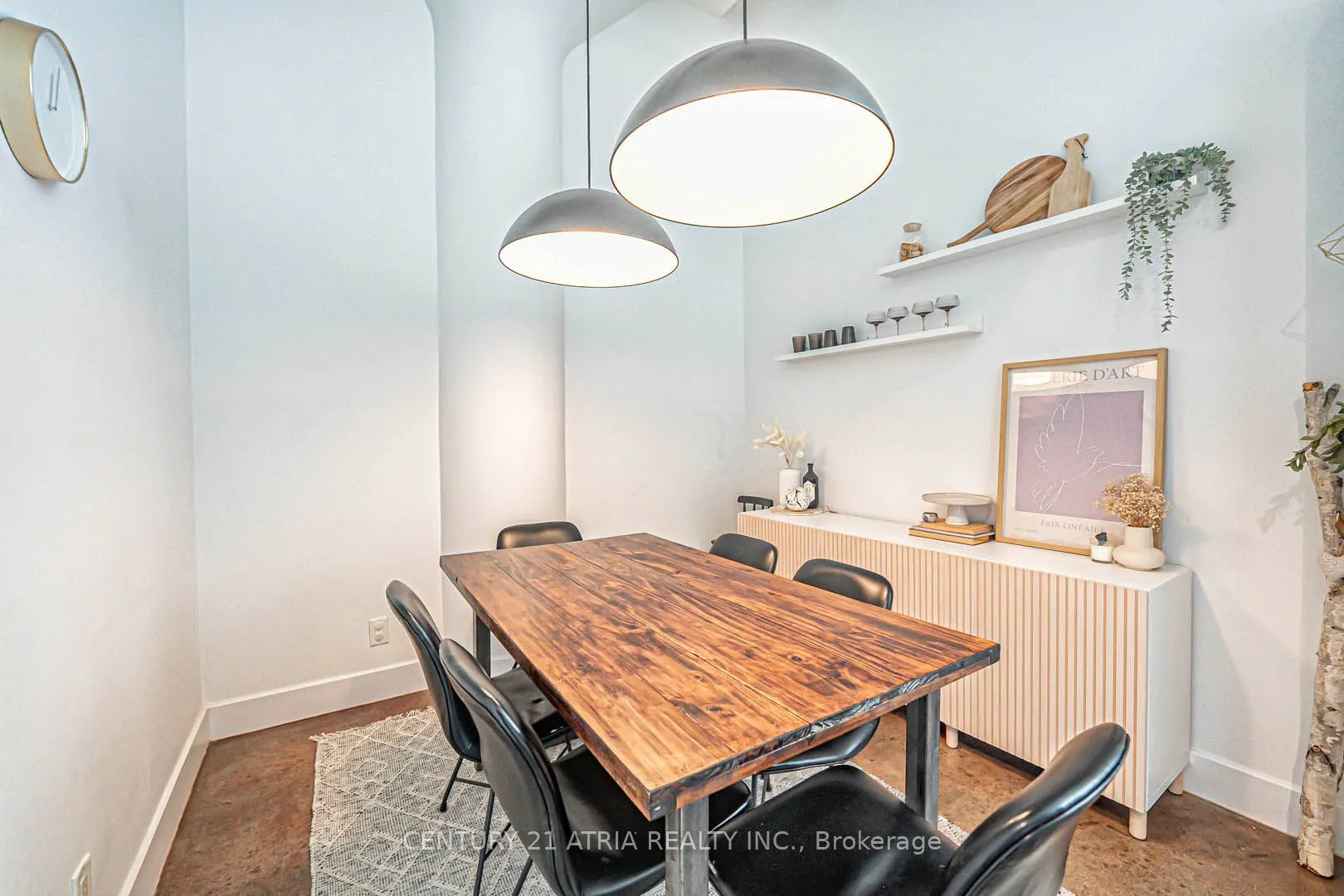 1001 Roselawn Avenue, #318
