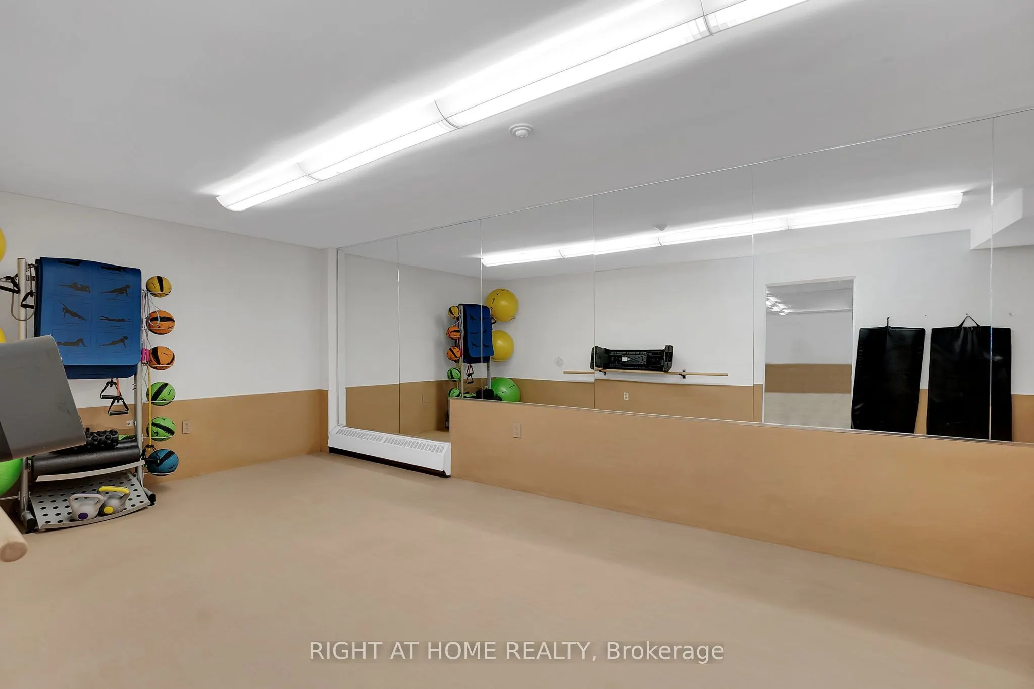 360 Ridelle Avenue, #2101