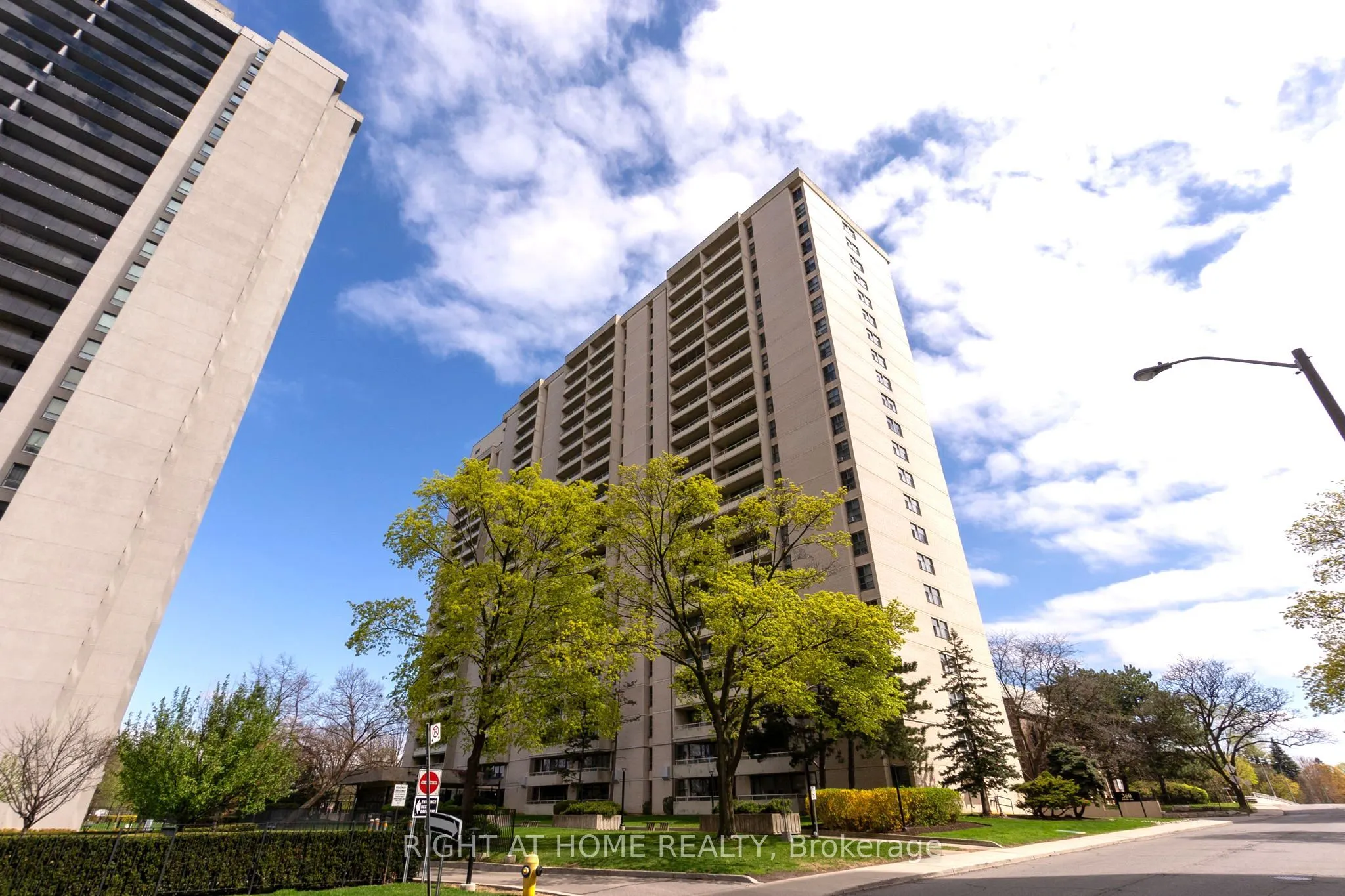 360 Ridelle Avenue, #2101