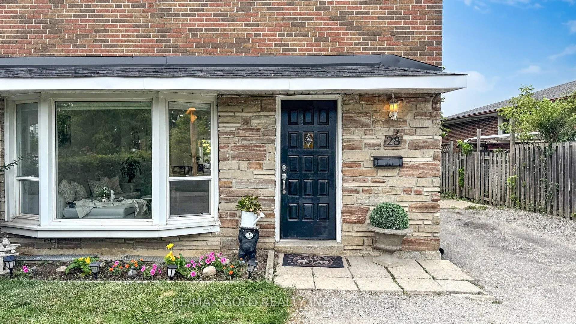 28 Navenby Crescent