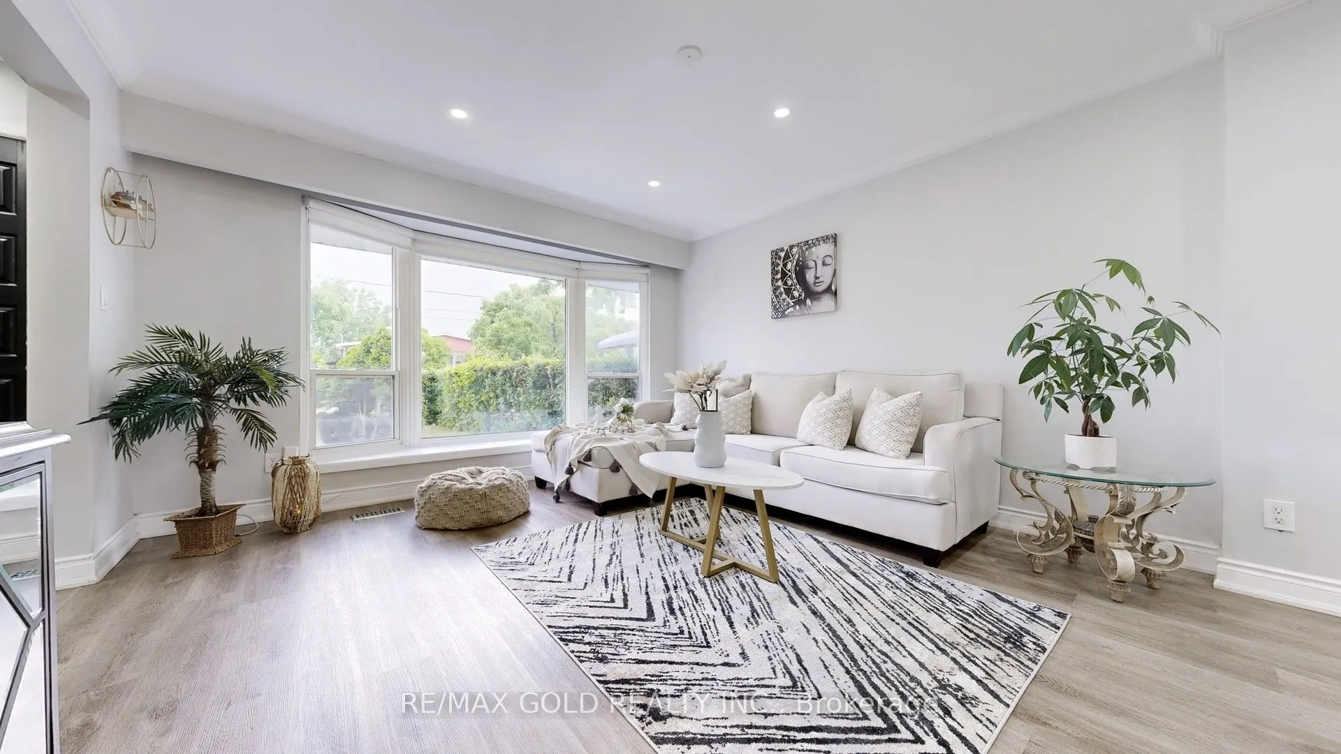28 Navenby Crescent