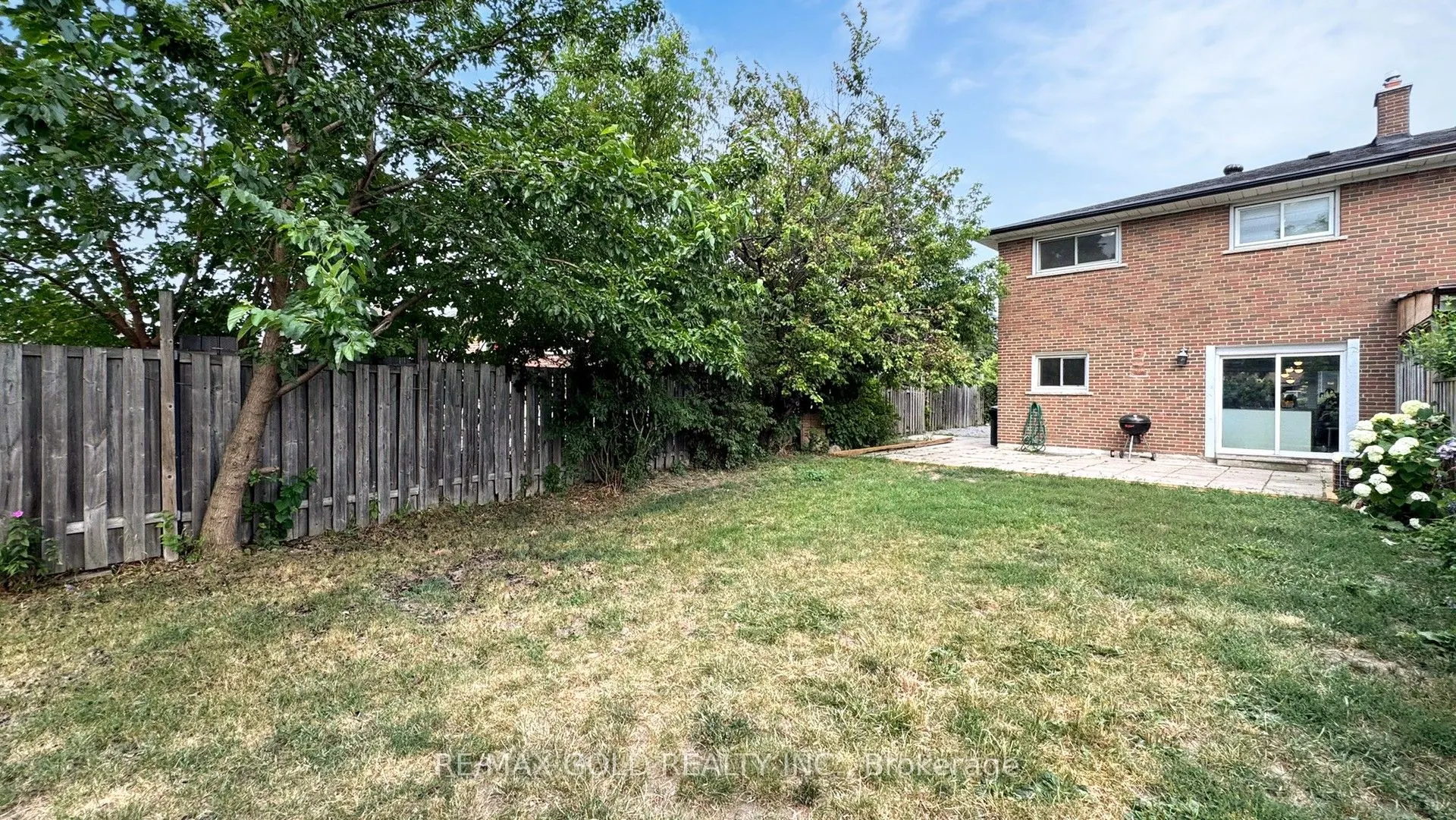 28 Navenby Crescent