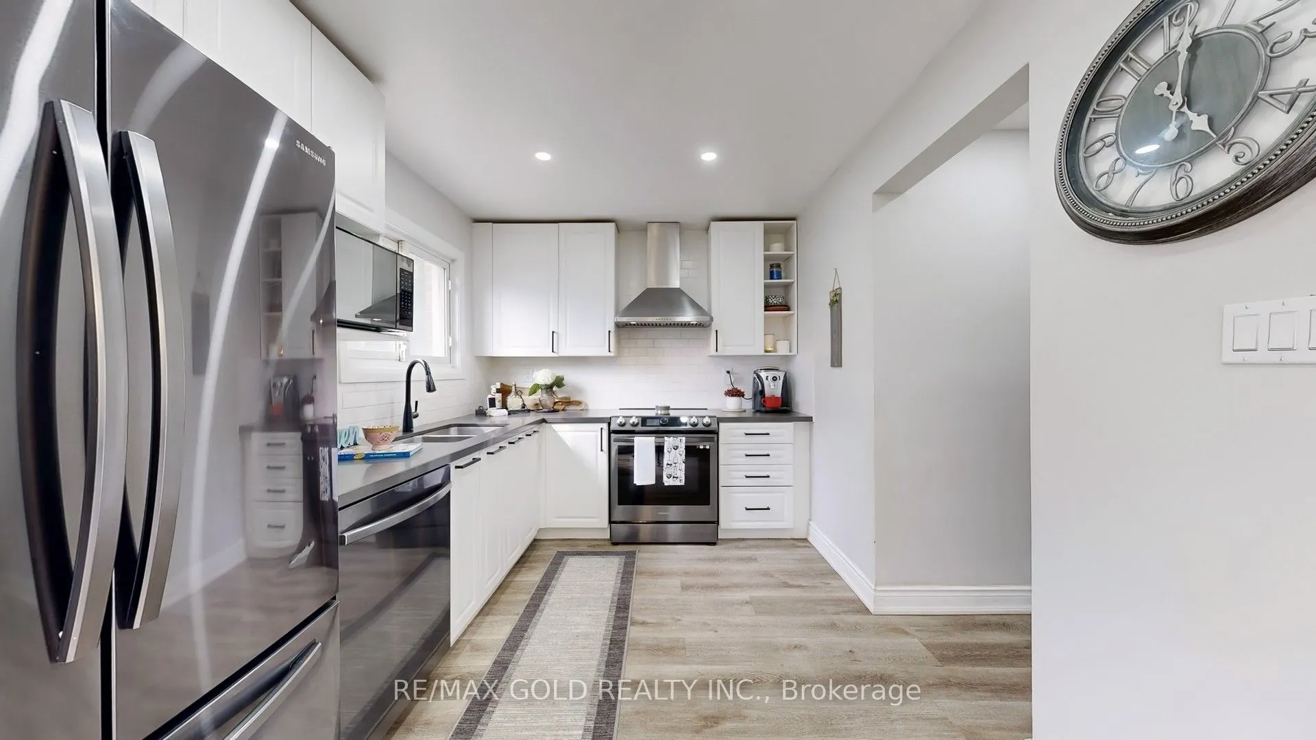 28 Navenby Crescent