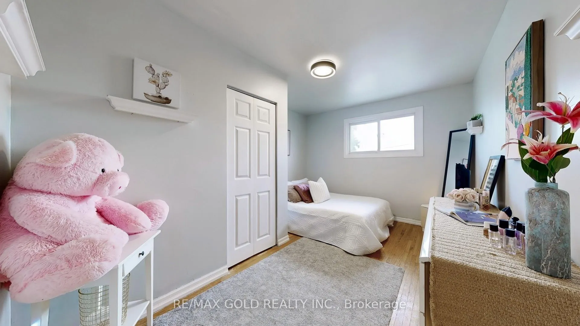 28 Navenby Crescent