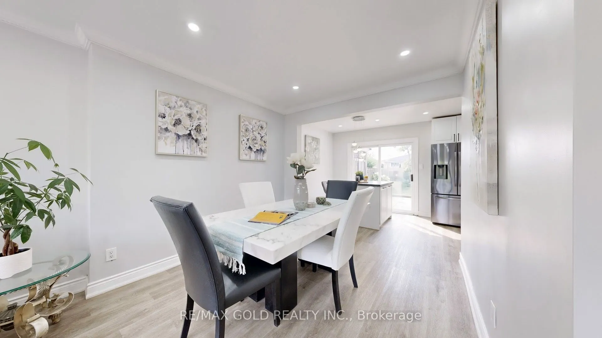 28 Navenby Crescent