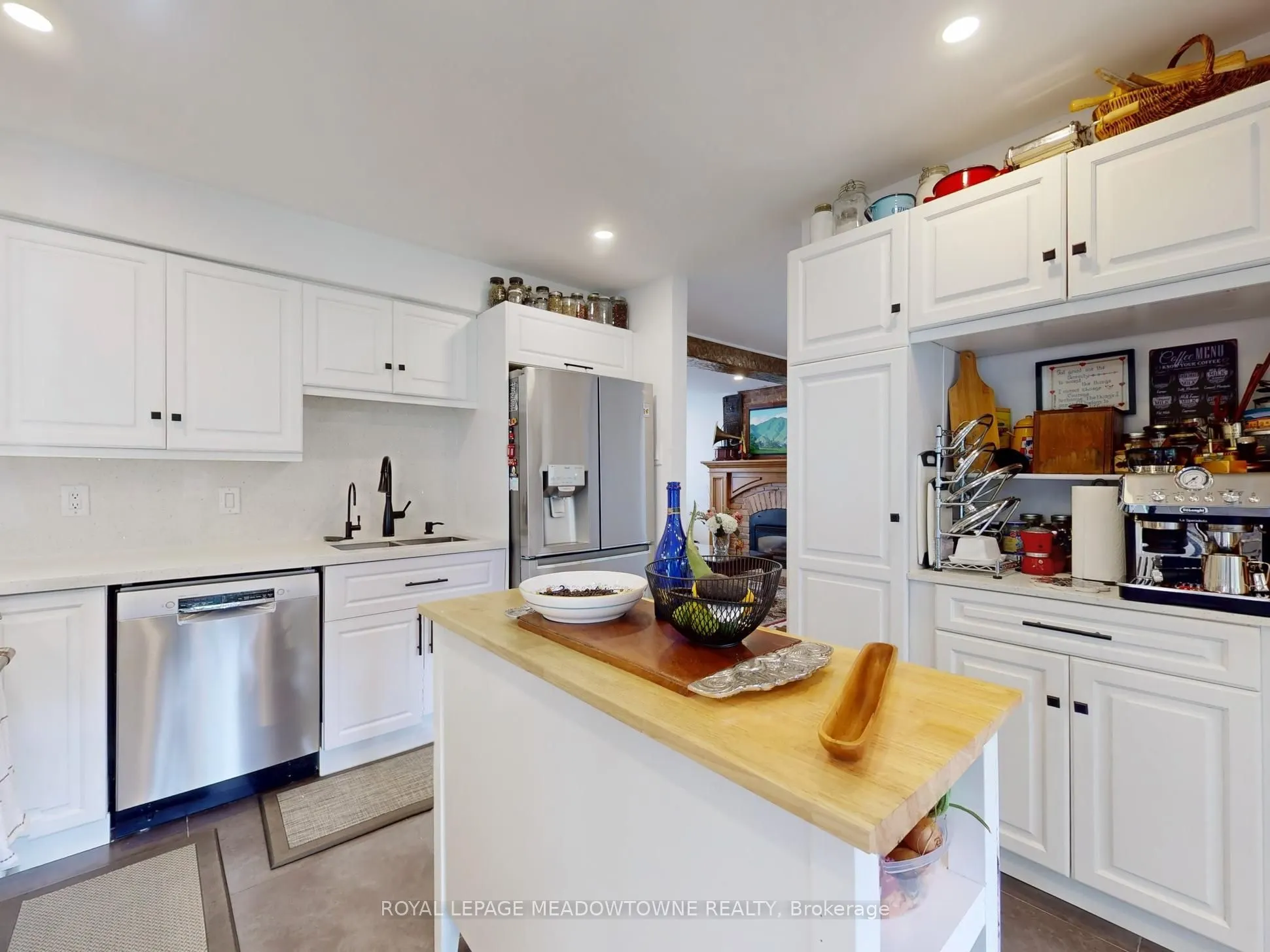 190 Main Street S
