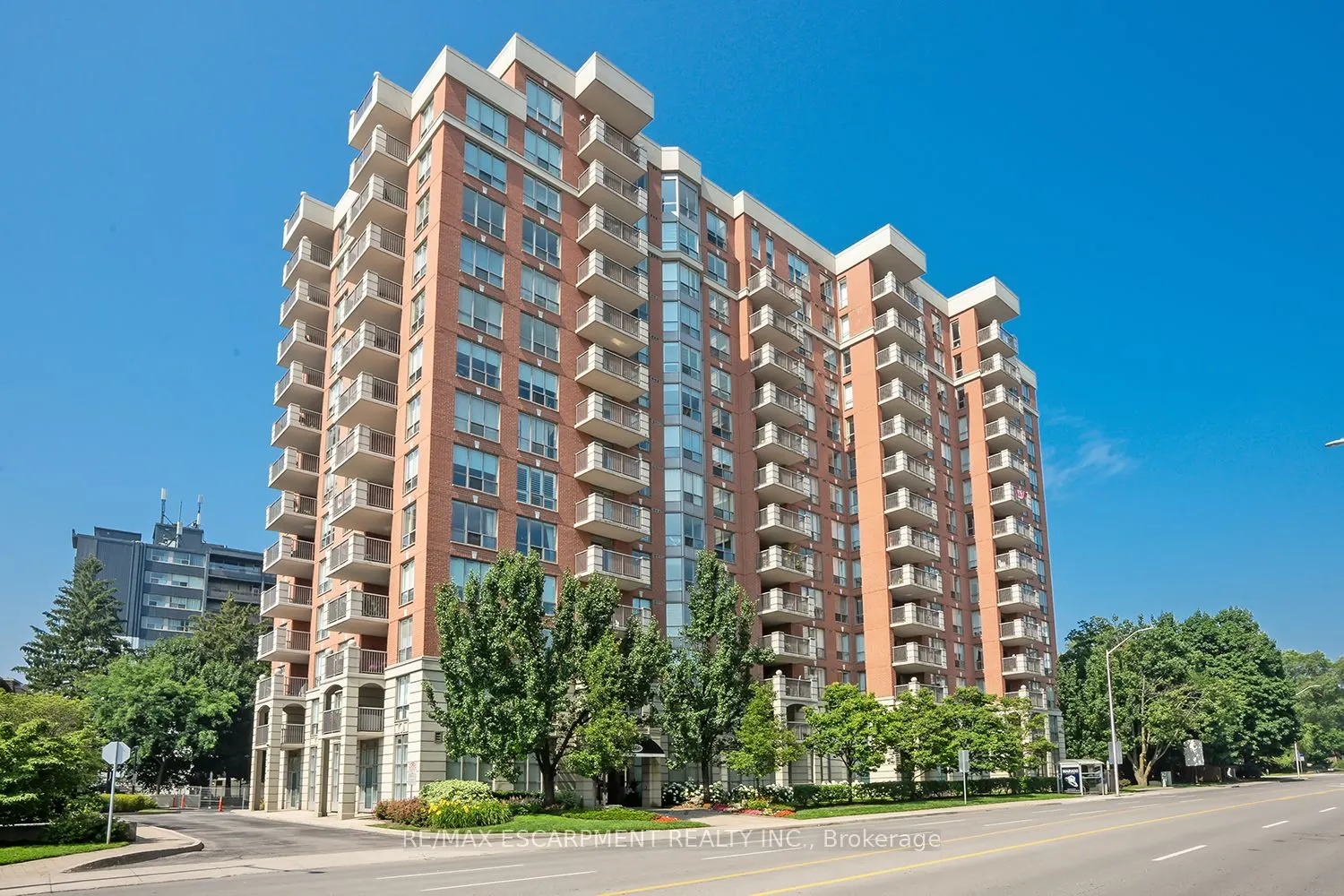 442 Maple Avenue, #408
