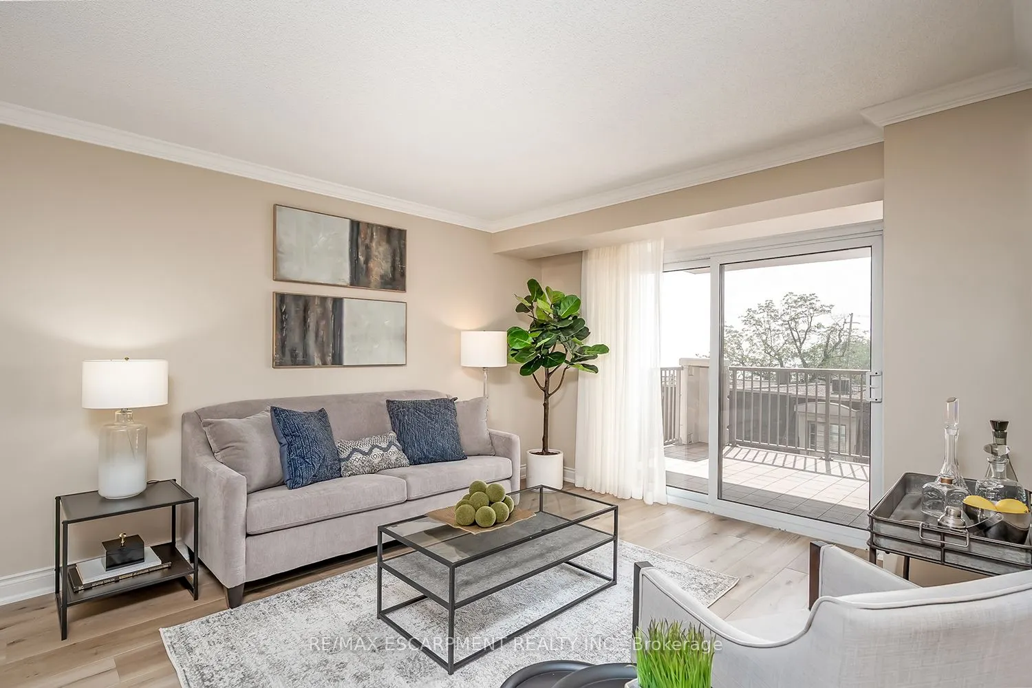 442 Maple Avenue, #408