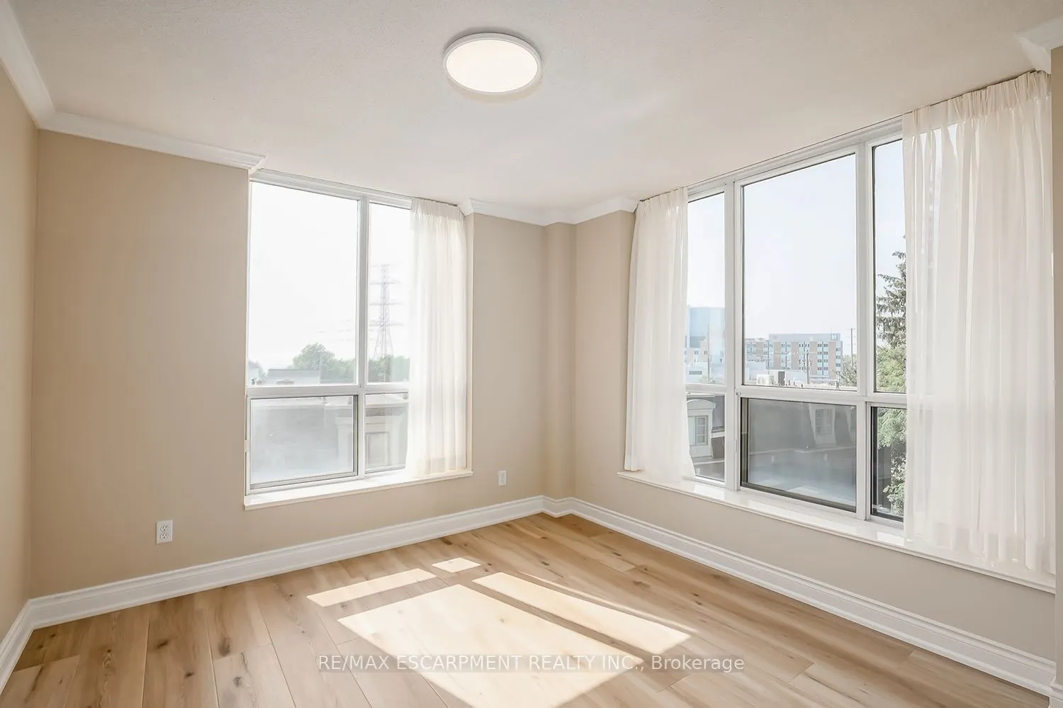 442 Maple Avenue, #408