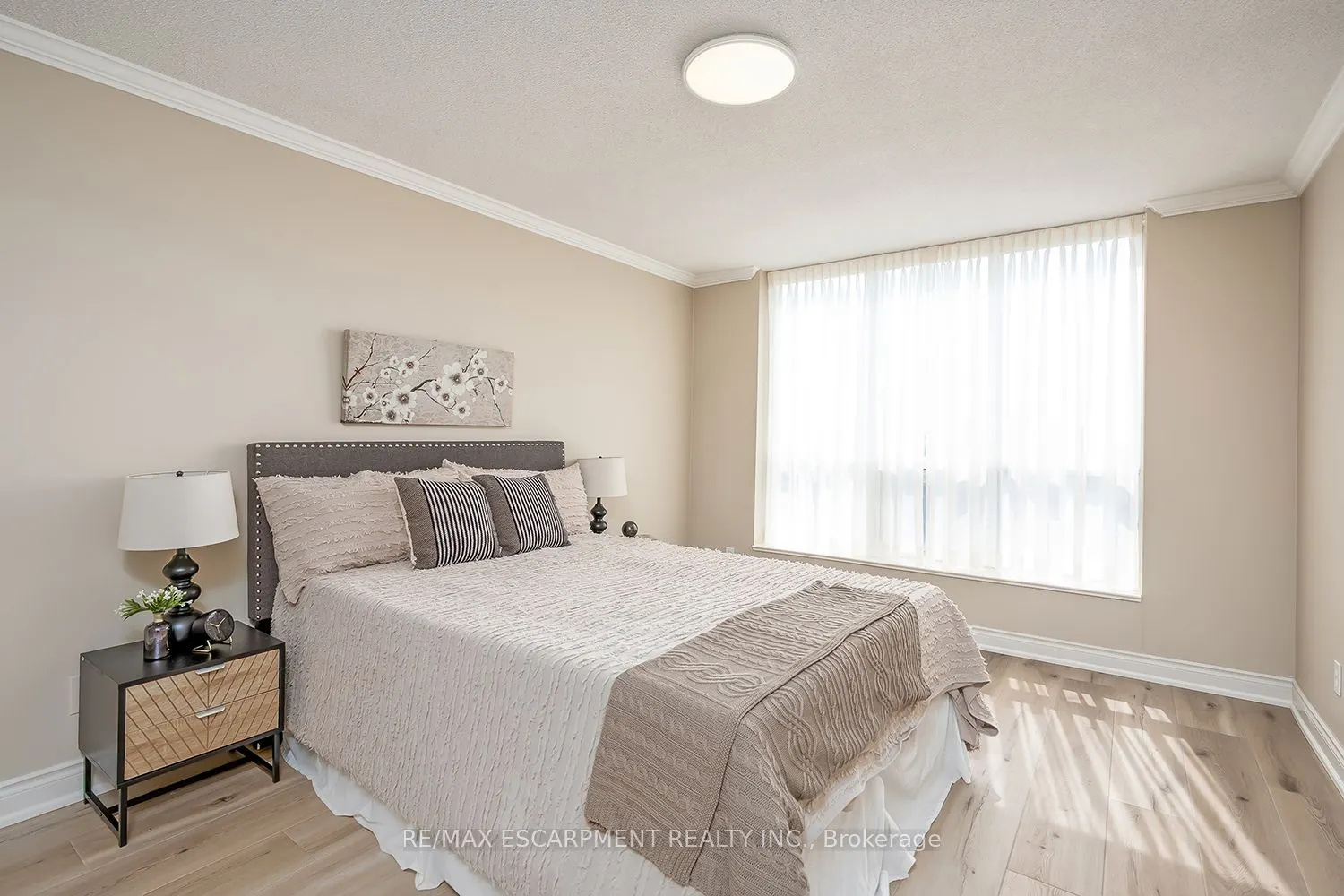 442 Maple Avenue, #408