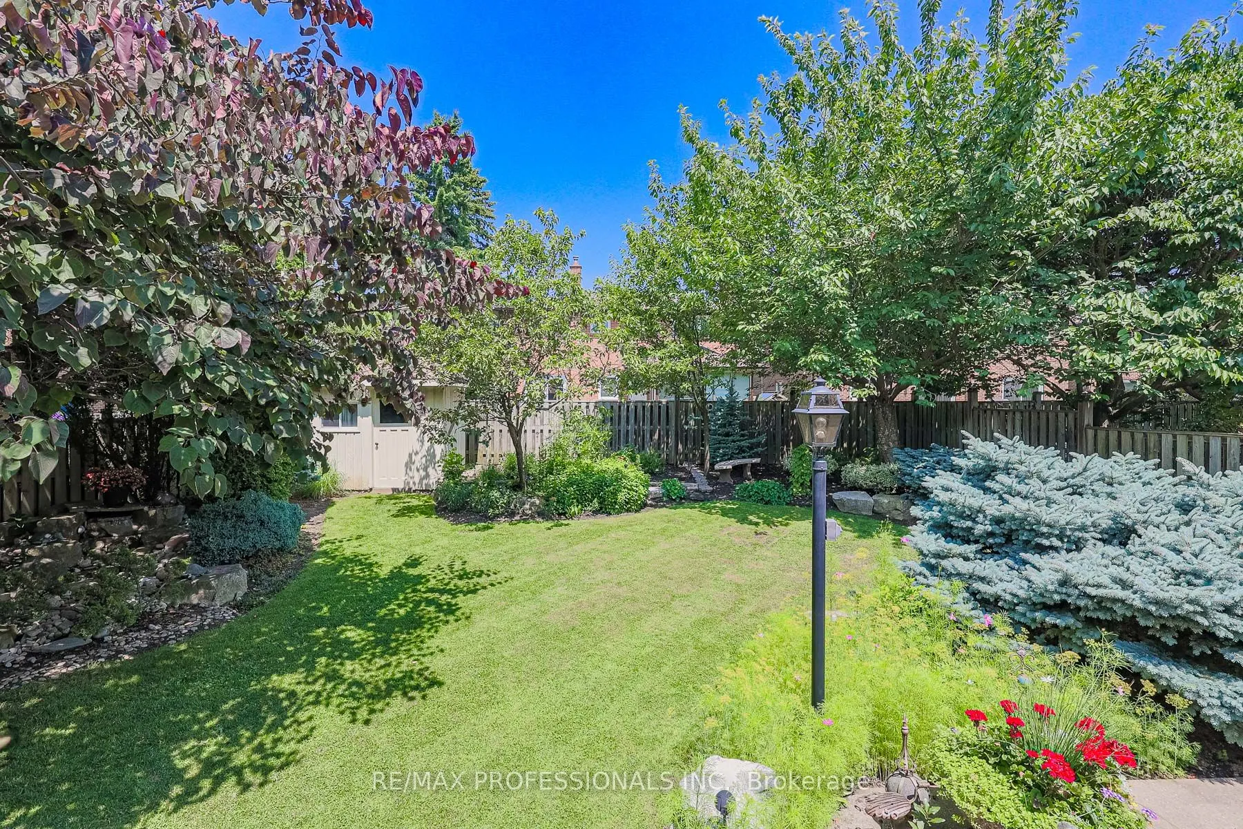 4 Neiltree Court