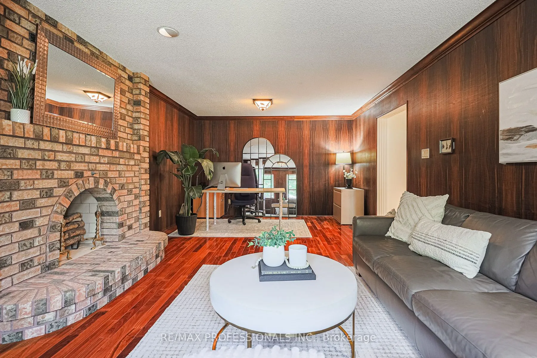 4 Neiltree Court