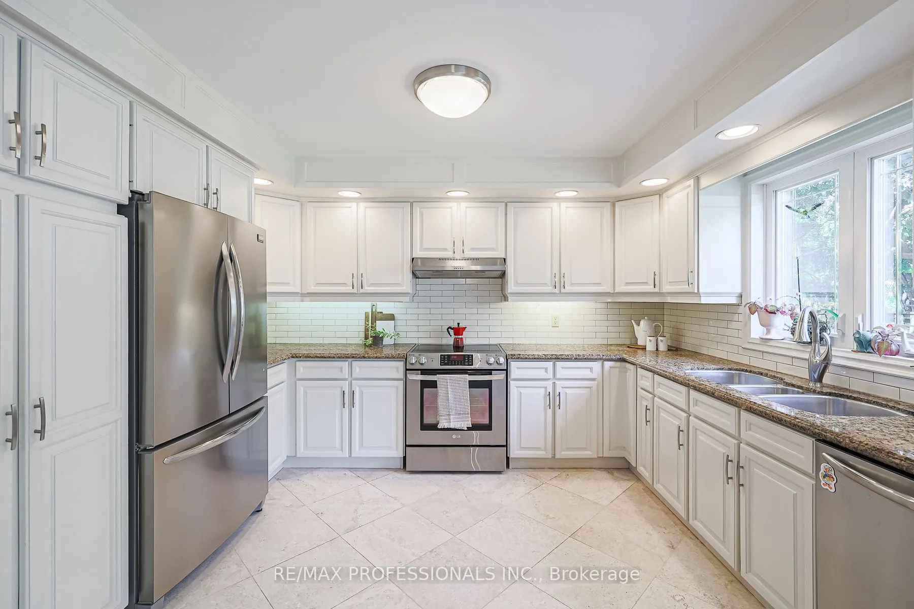4 Neiltree Court