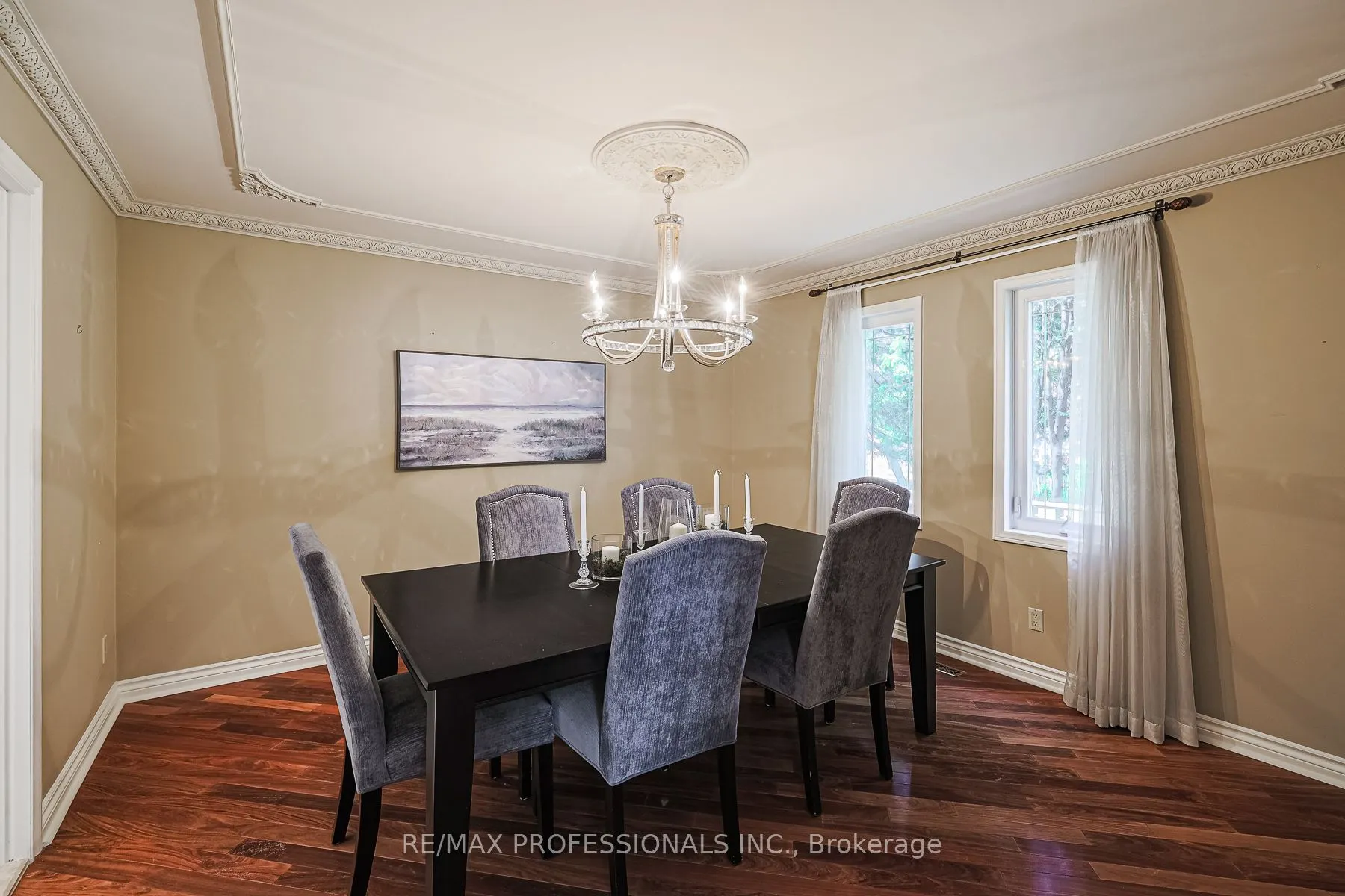4 Neiltree Court