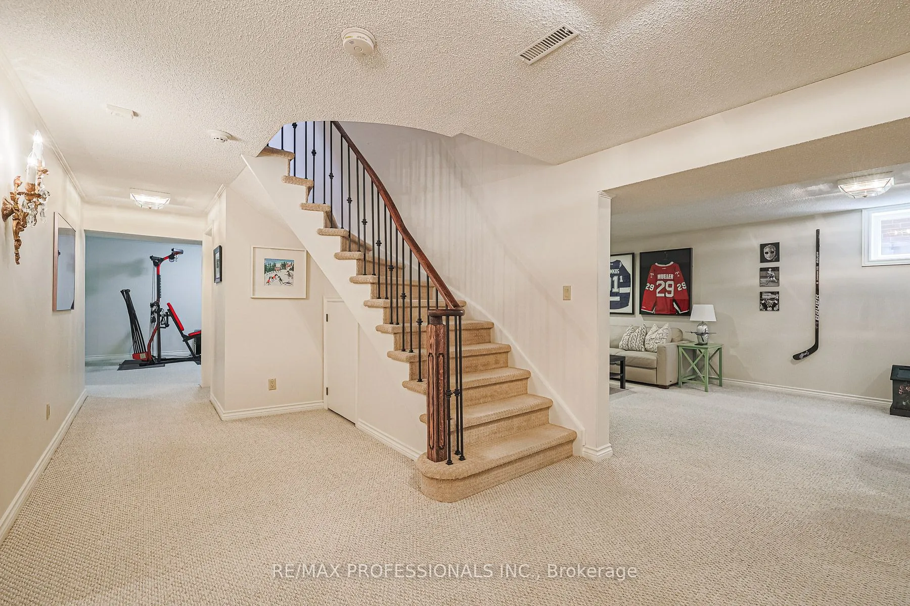 4 Neiltree Court