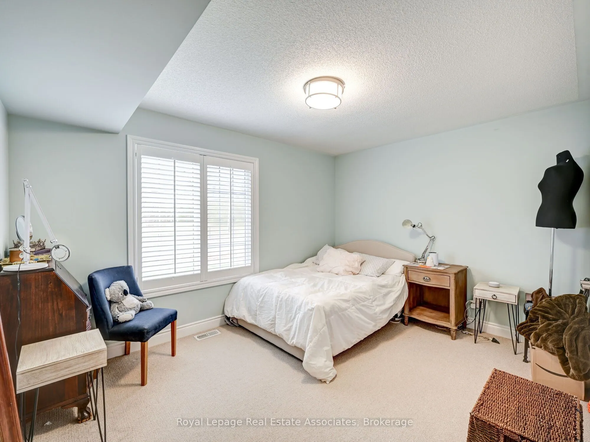 28 Harborn Road