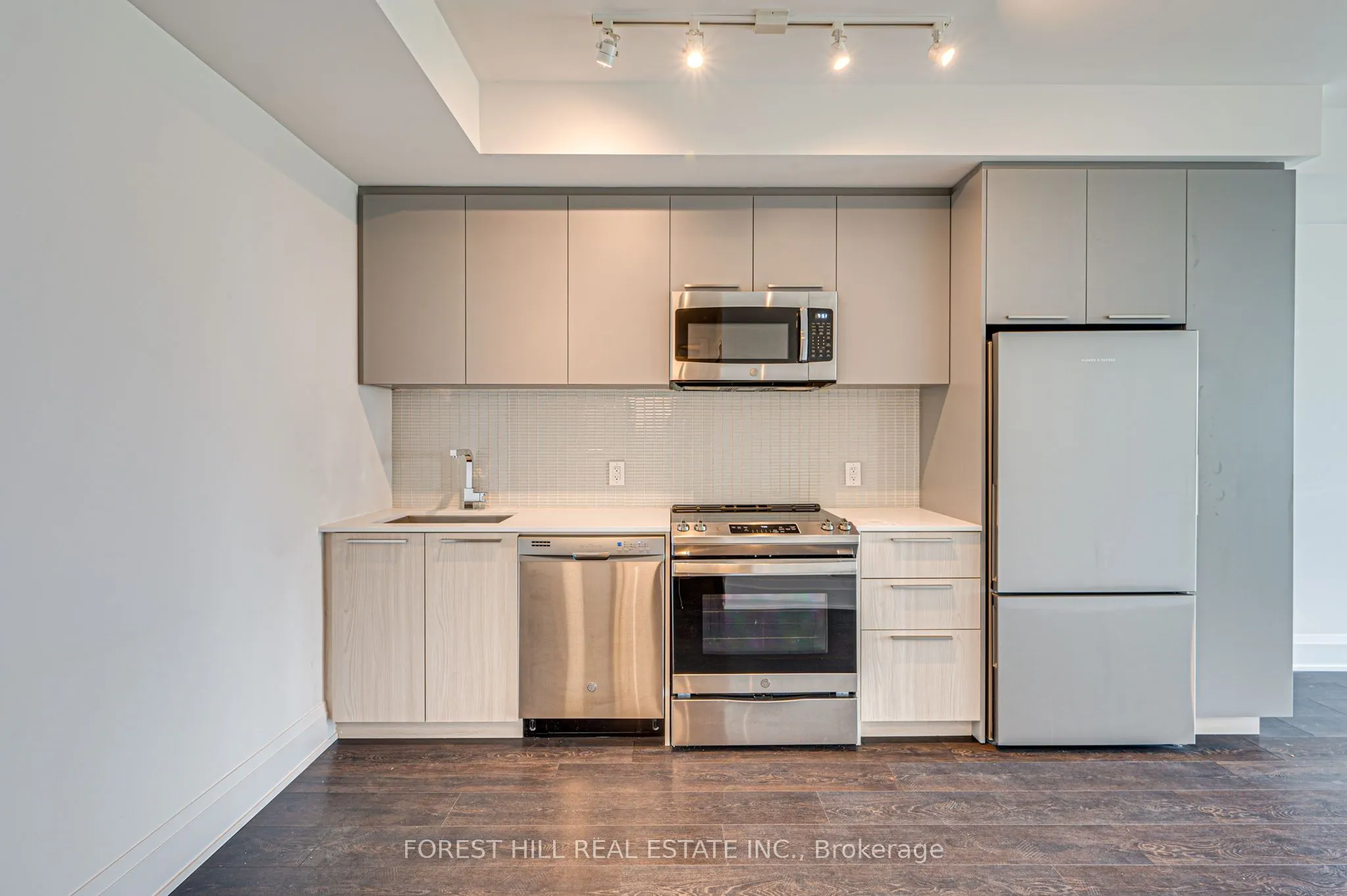 20 Brin Drive, #1404
