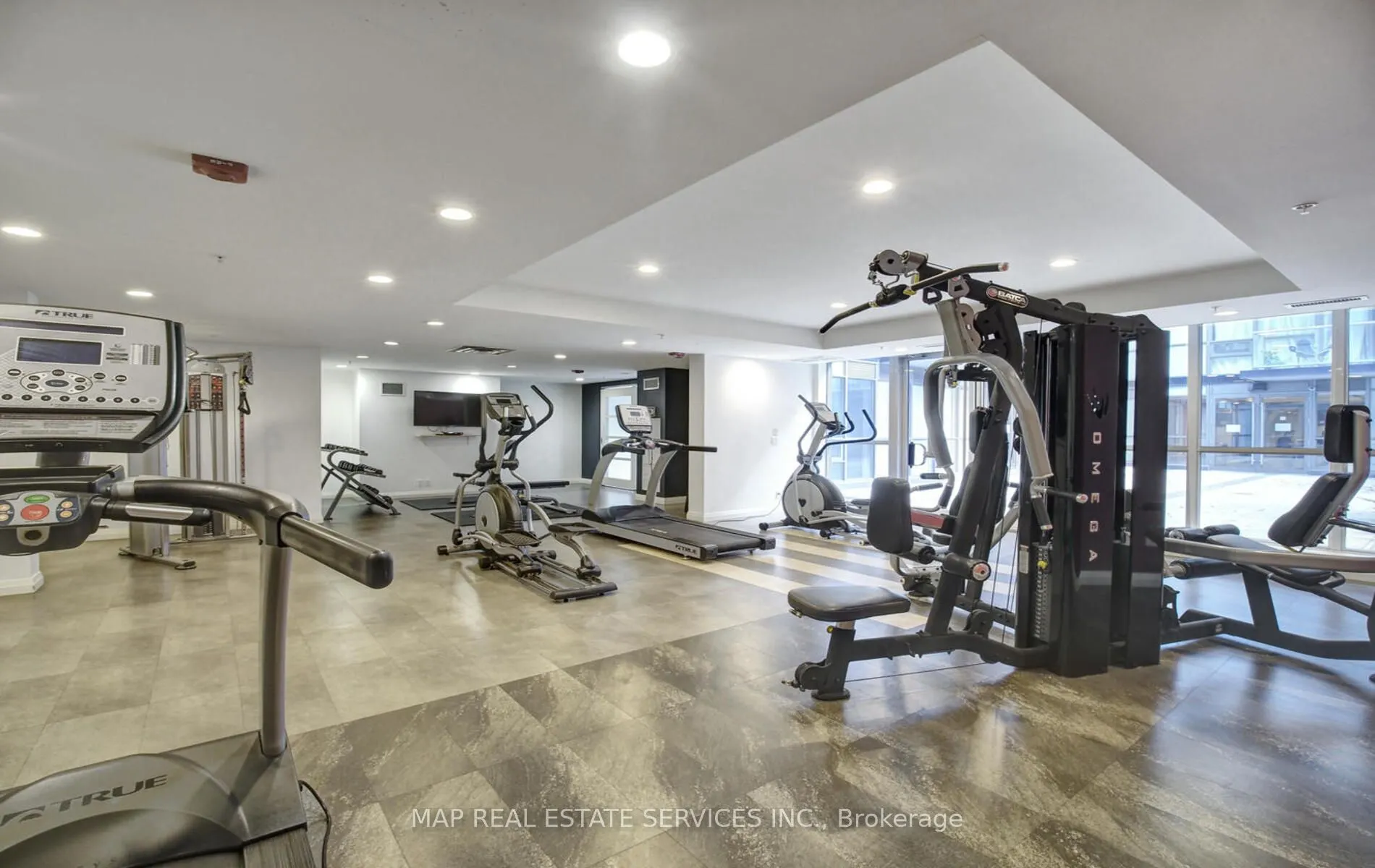 15 James Finlay Way, #805