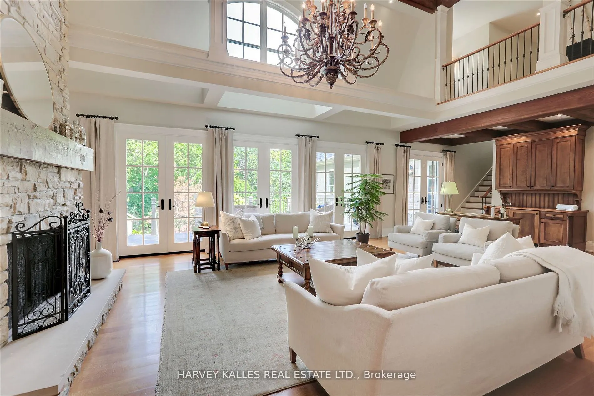 1199 Tecumseh Park Crescent