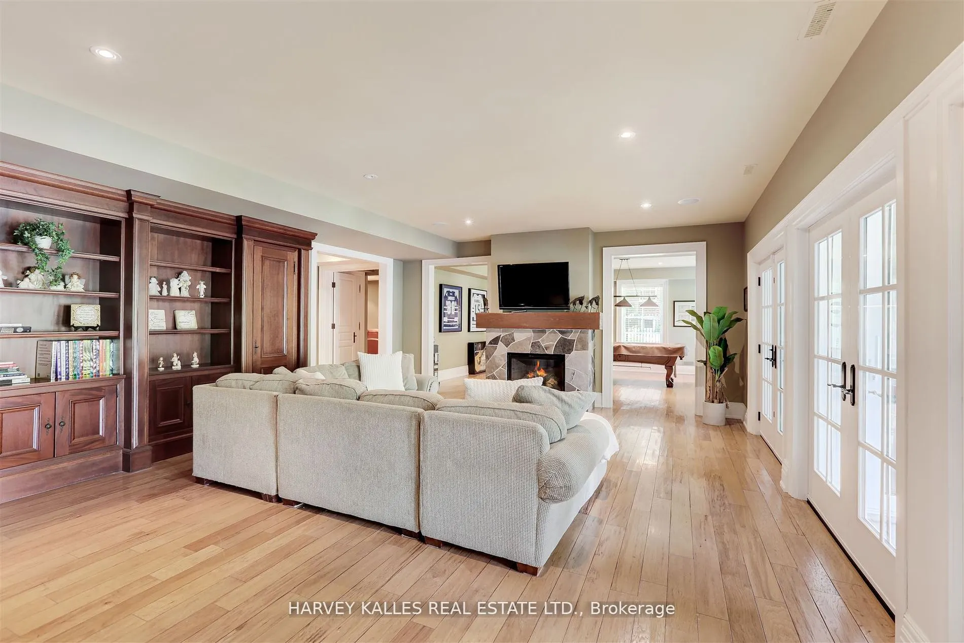 1199 Tecumseh Park Crescent