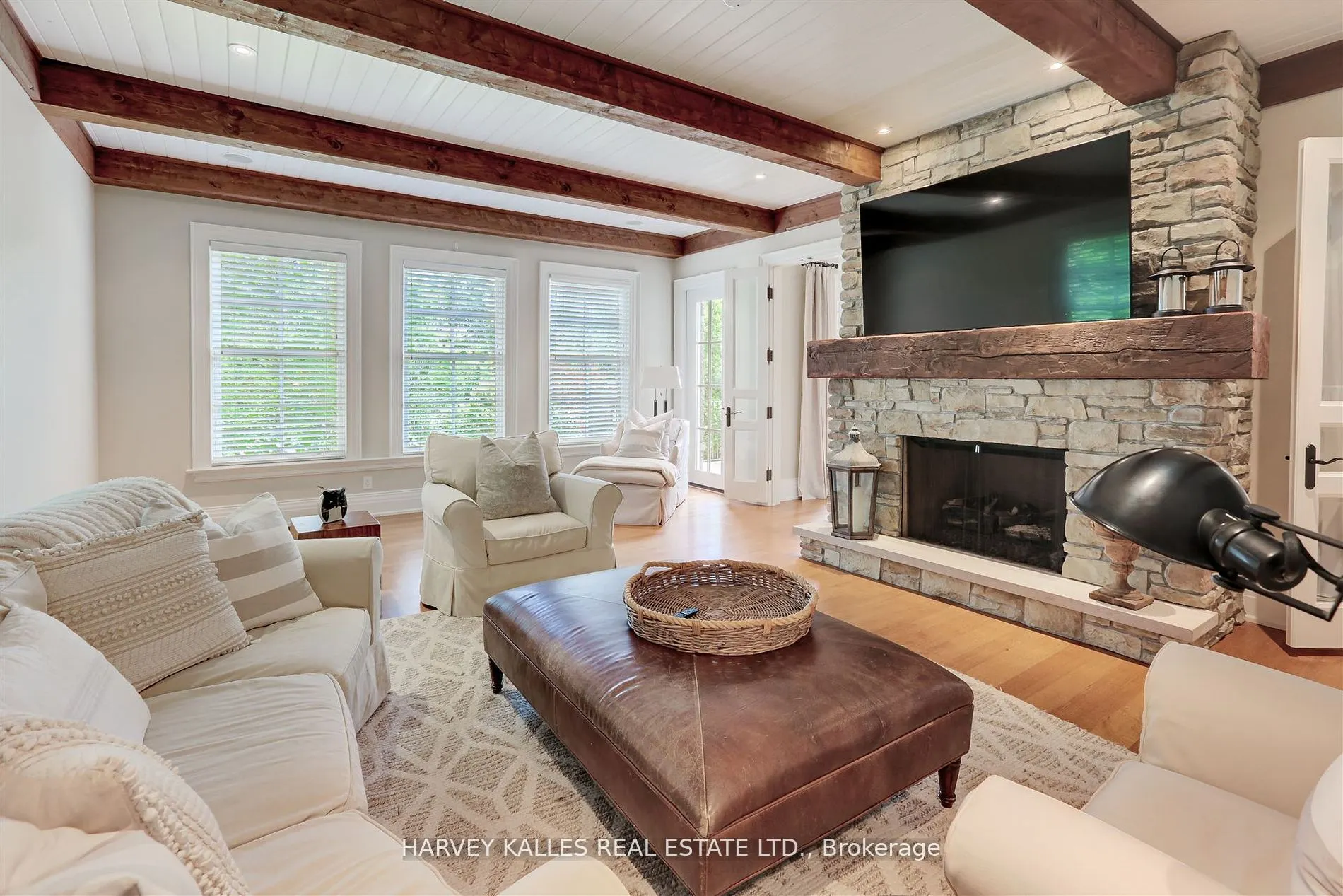 1199 Tecumseh Park Crescent