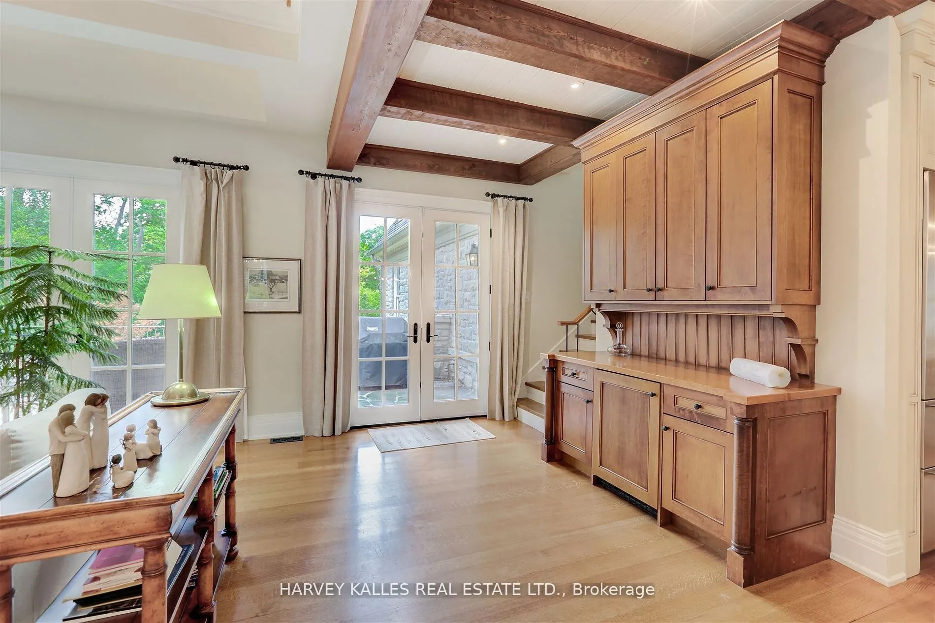 1199 Tecumseh Park Crescent