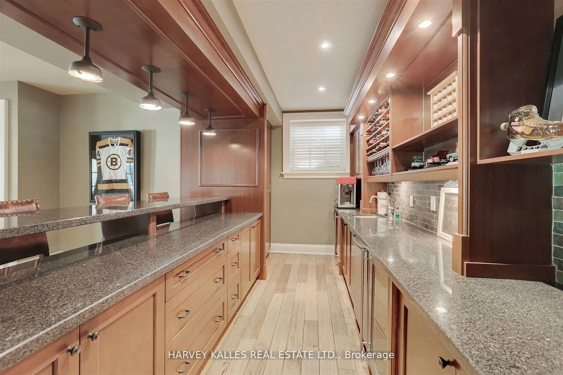 1199 Tecumseh Park Crescent