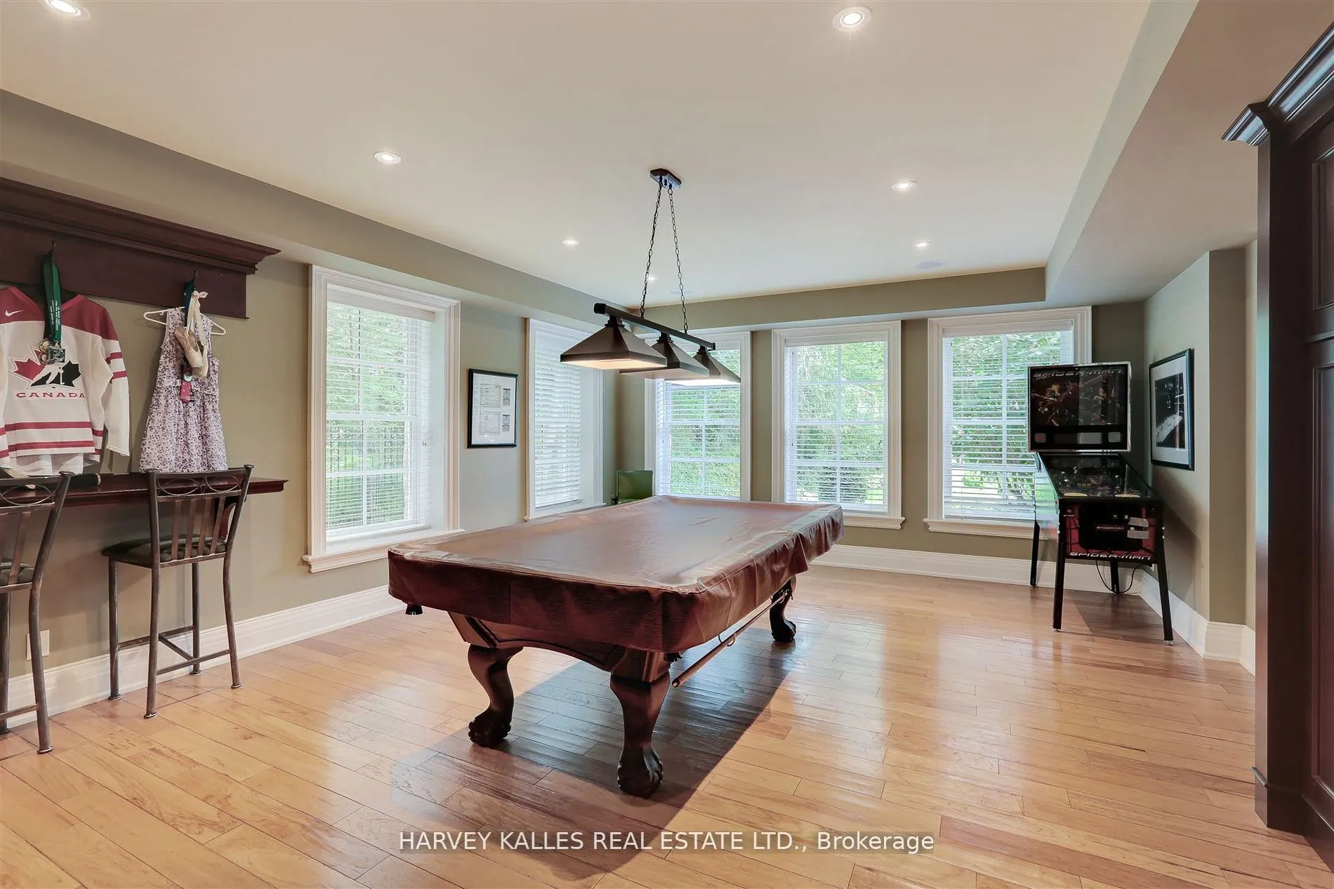 1199 Tecumseh Park Crescent
