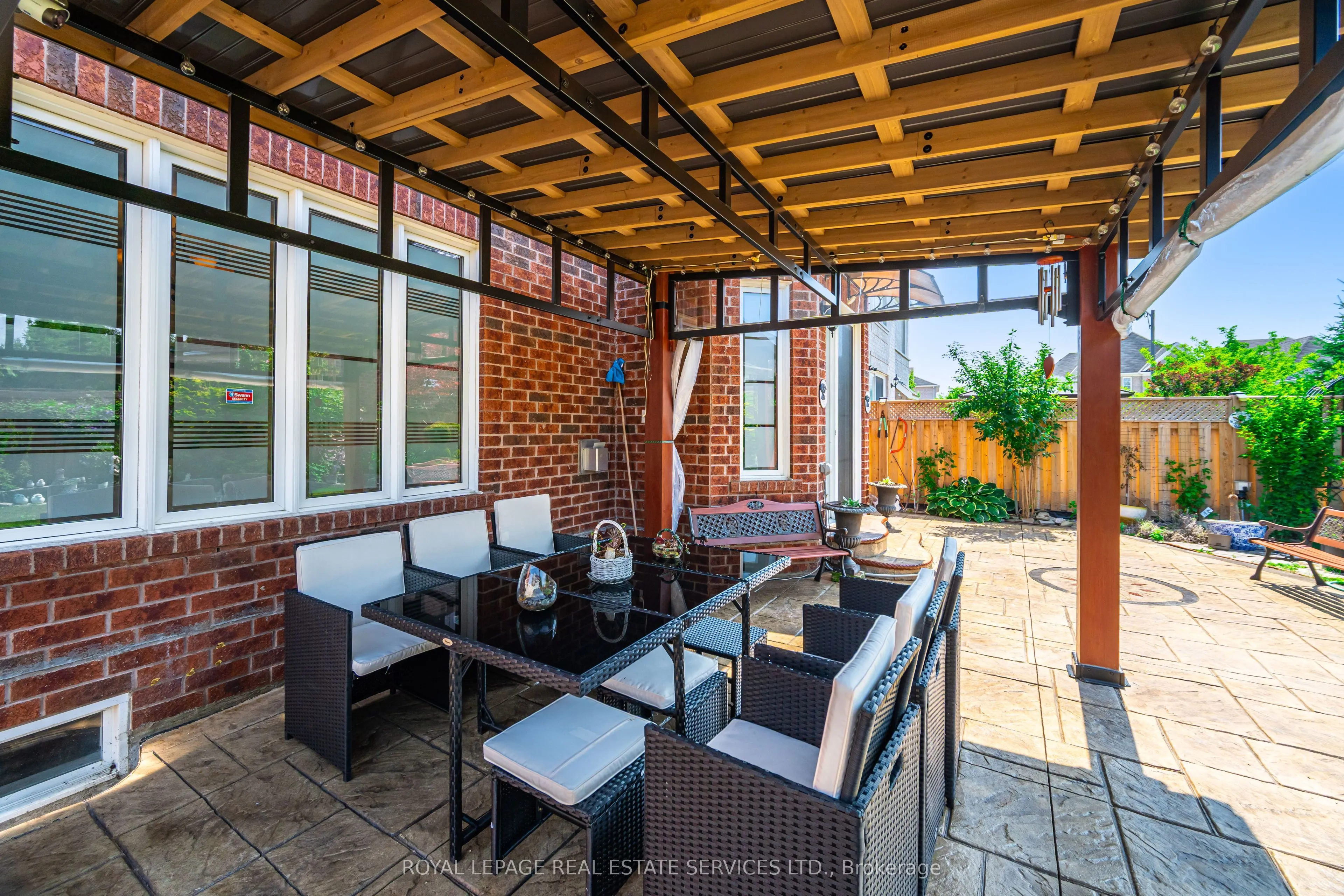 3809 Candlelight Drive