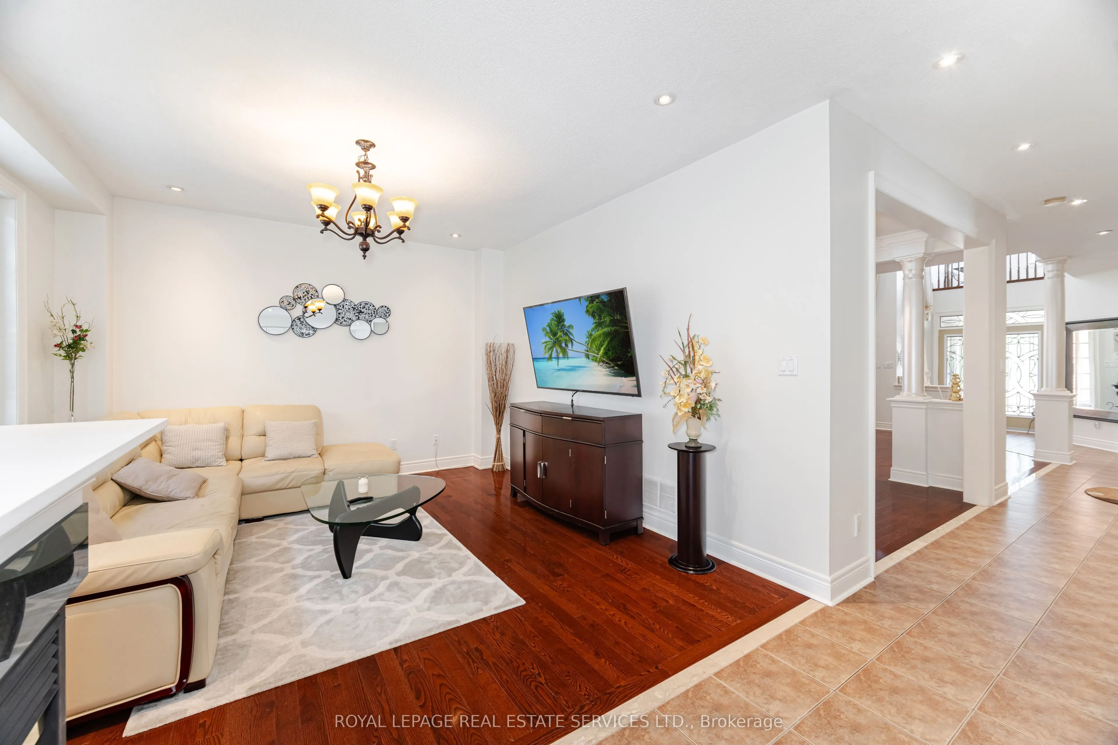 3809 Candlelight Drive